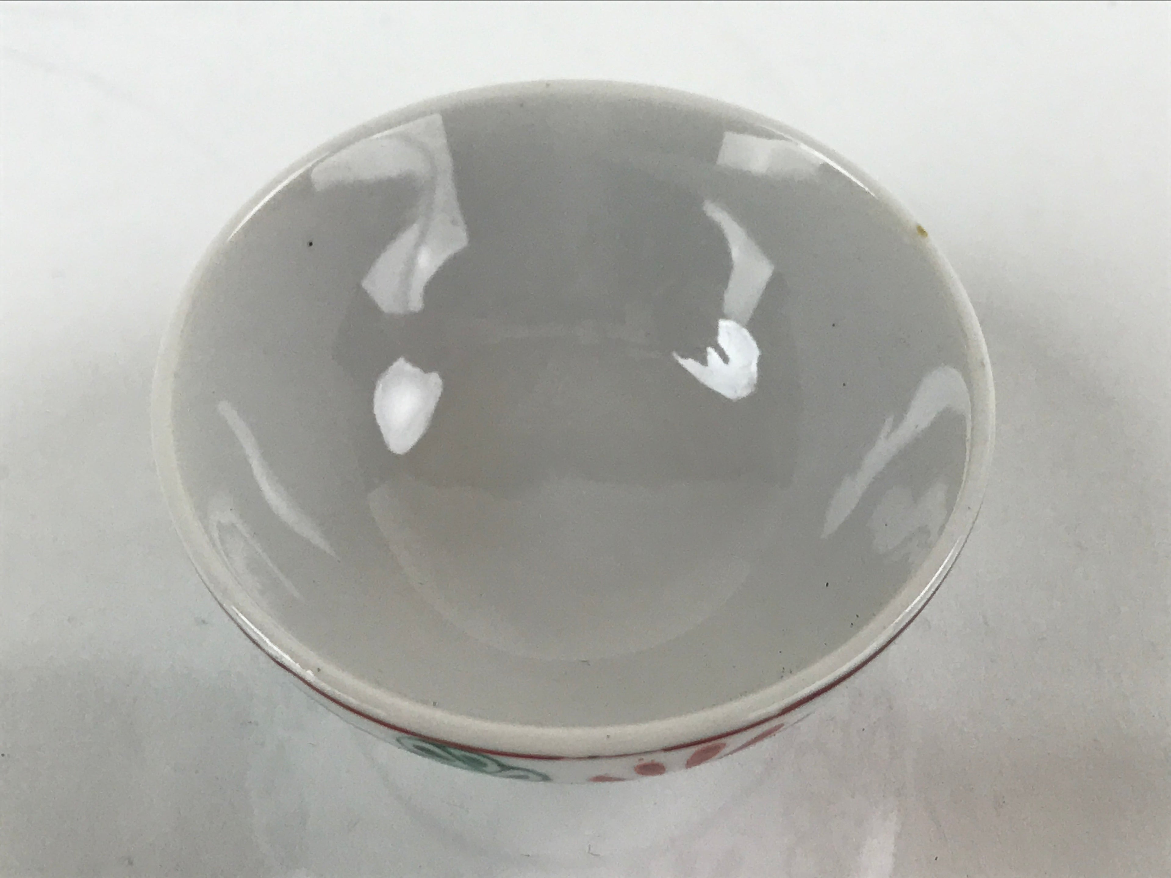 Japanese Porcelain Sake Cup Vtg Tsubomi Ochoko Guinomi Red Chrysanthemum QT157