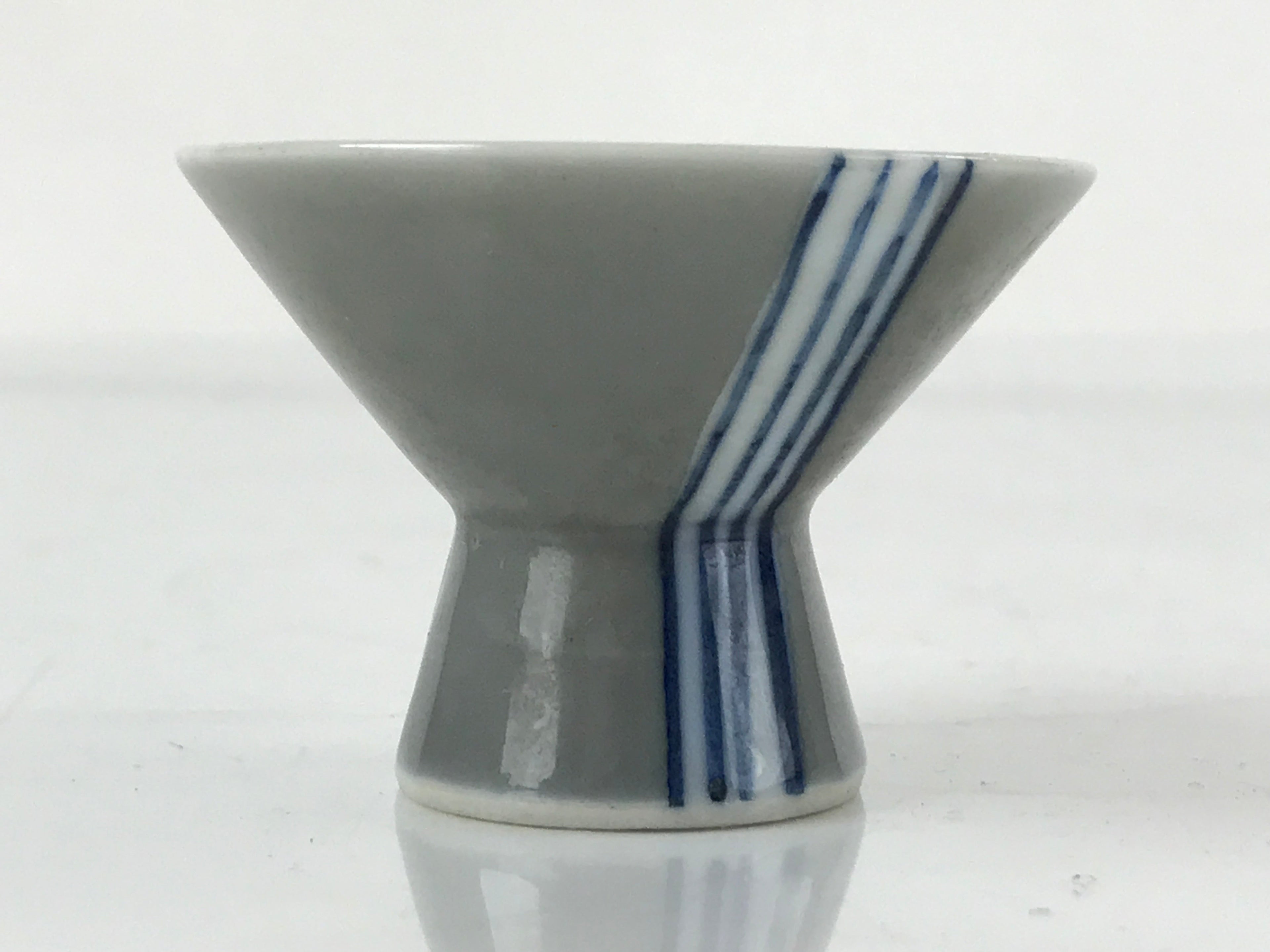 Japanese Porcelain Sake Cup Vtg Wan Ochoko Guinomi Gray Blue Stripes G157