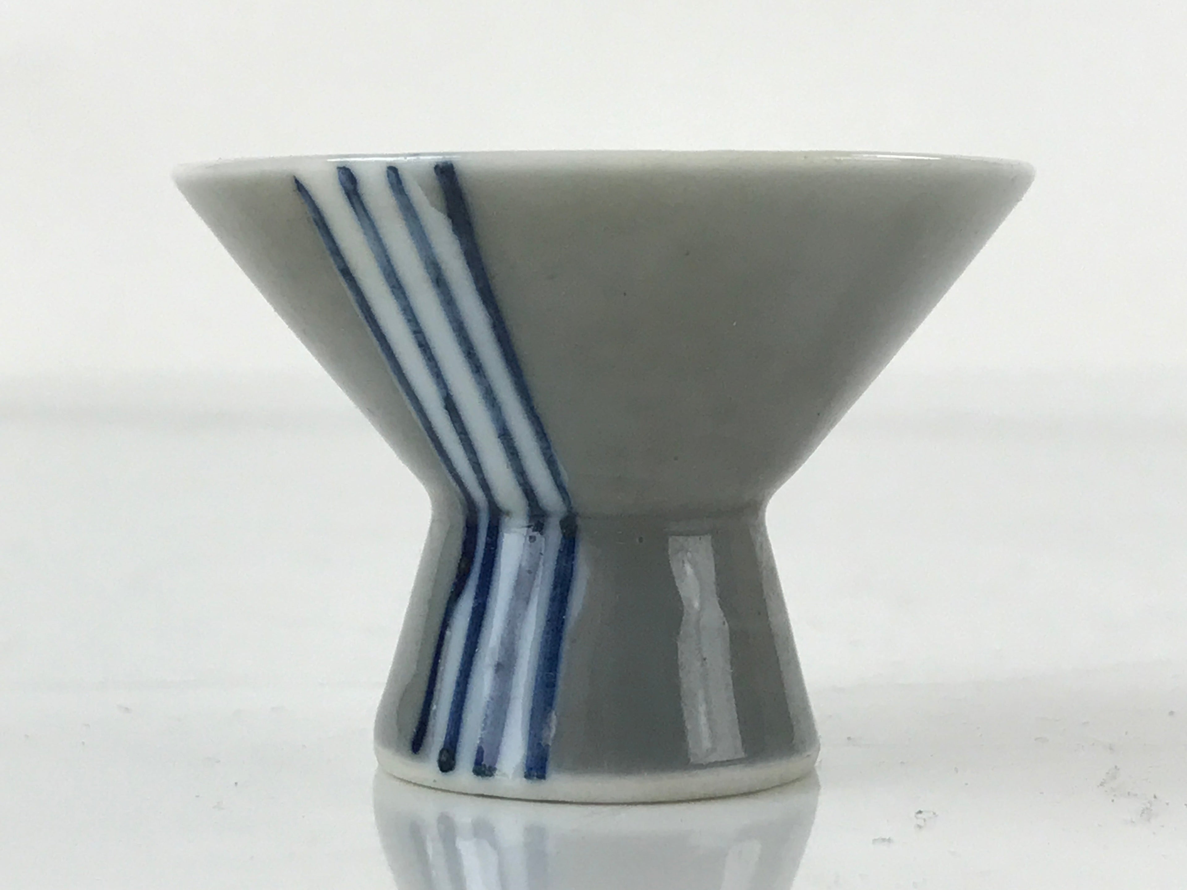 Japanese Porcelain Sake Cup Vtg Wan Ochoko Guinomi Gray Blue Stripes G157