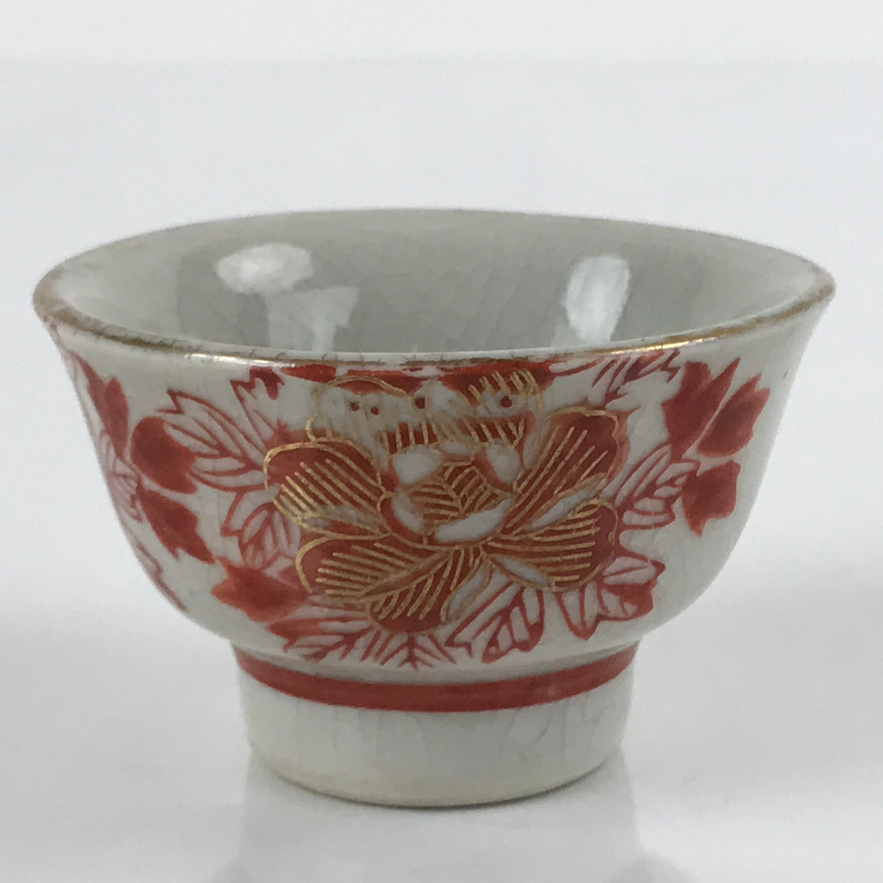 Japanese Porcelain Sake Cup Vtg Wan Ochoko Guinomi Peony Botan Red Gray G182