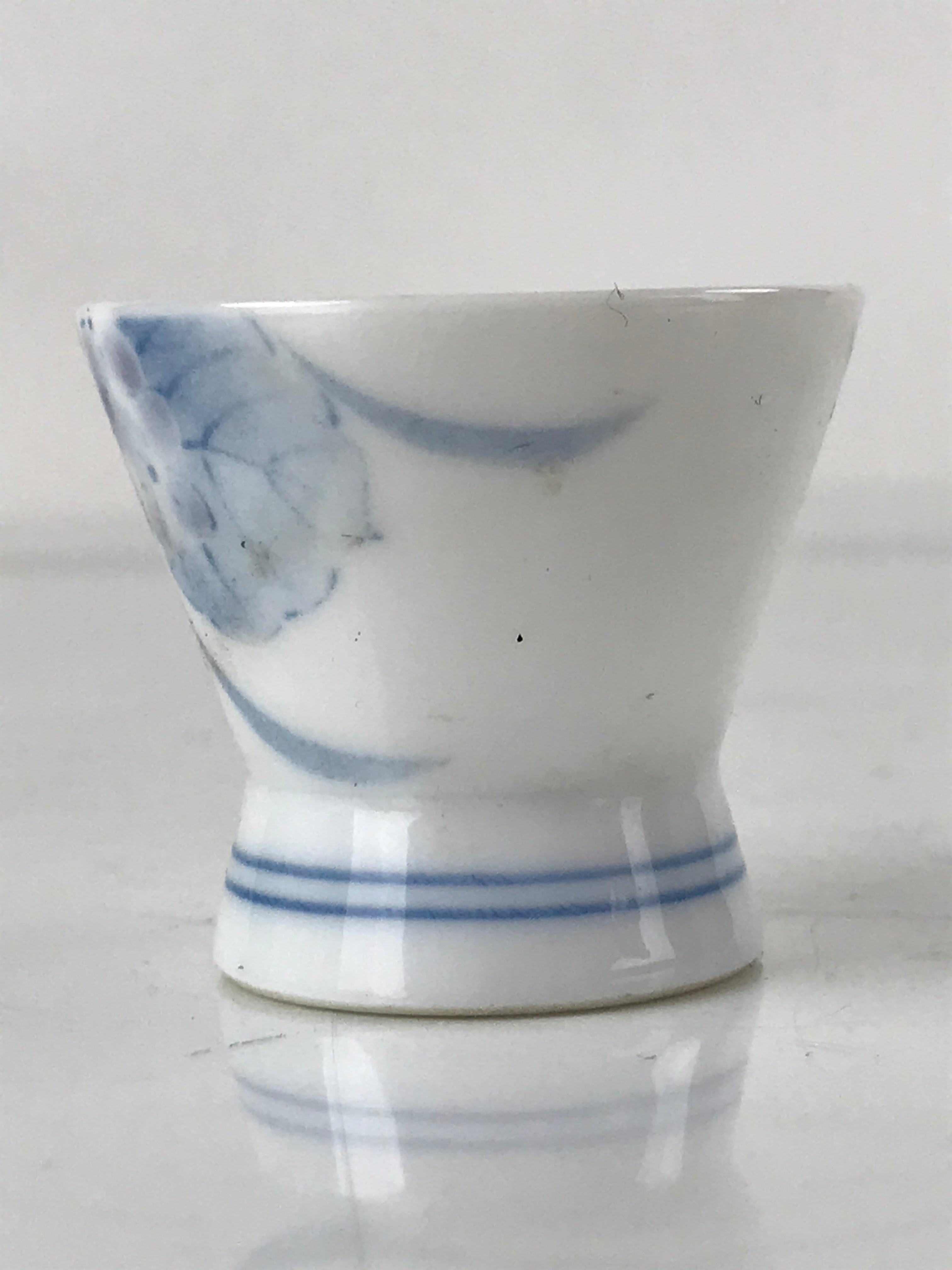 Japanese Porcelain Sake Cup Vtg Wan Ochoko Guinomi Purple Hydrangea Flower G156