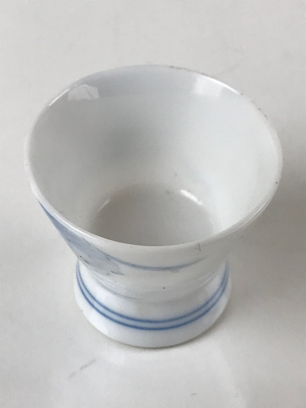 Japanese Porcelain Sake Cup Vtg Wan Ochoko Guinomi Purple Hydrangea Flower G156