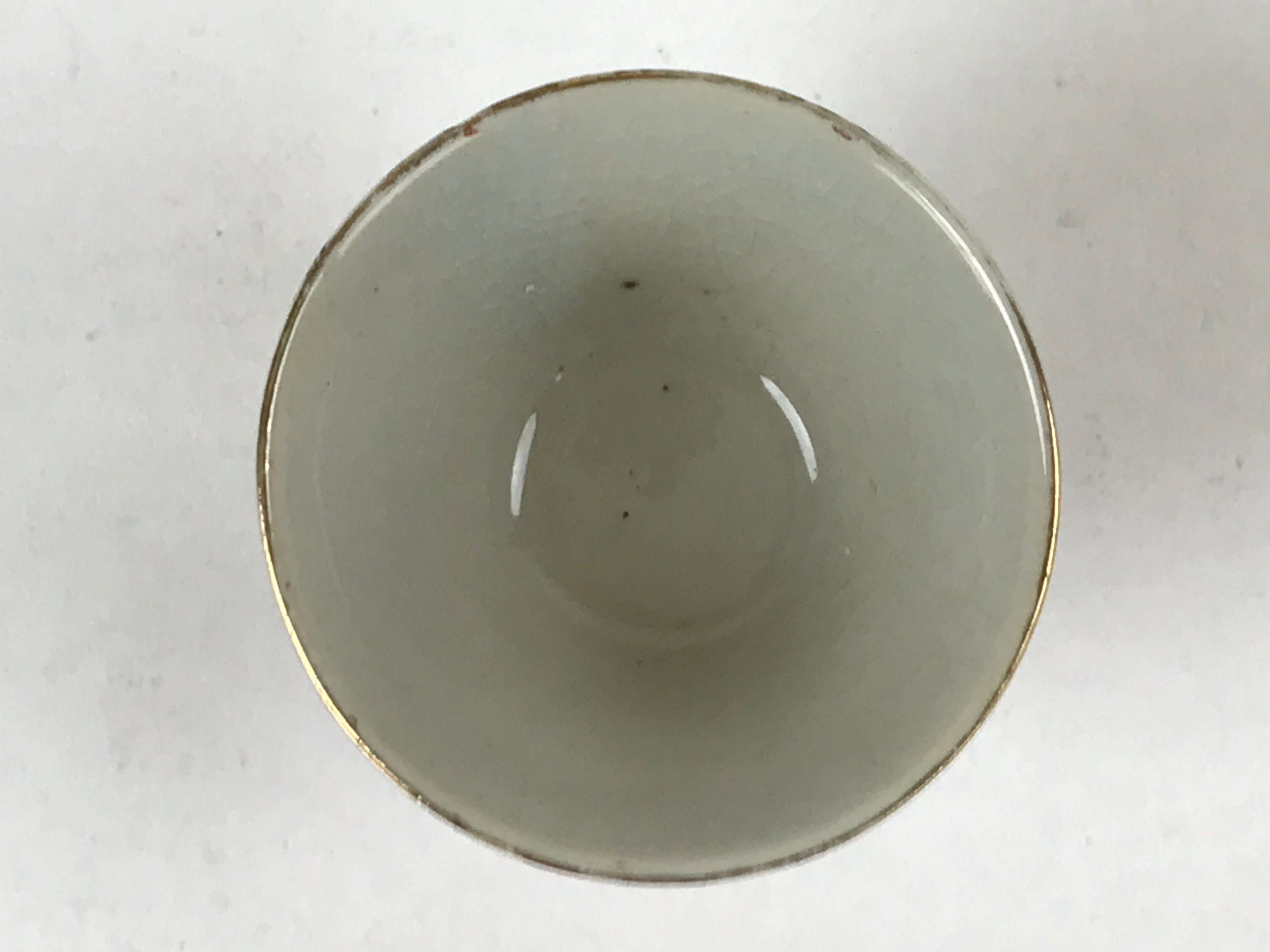 Japanese Porcelain Sake Cup Vtg Wan Ochoko Guinomi Red Gold Flower Mountain G139