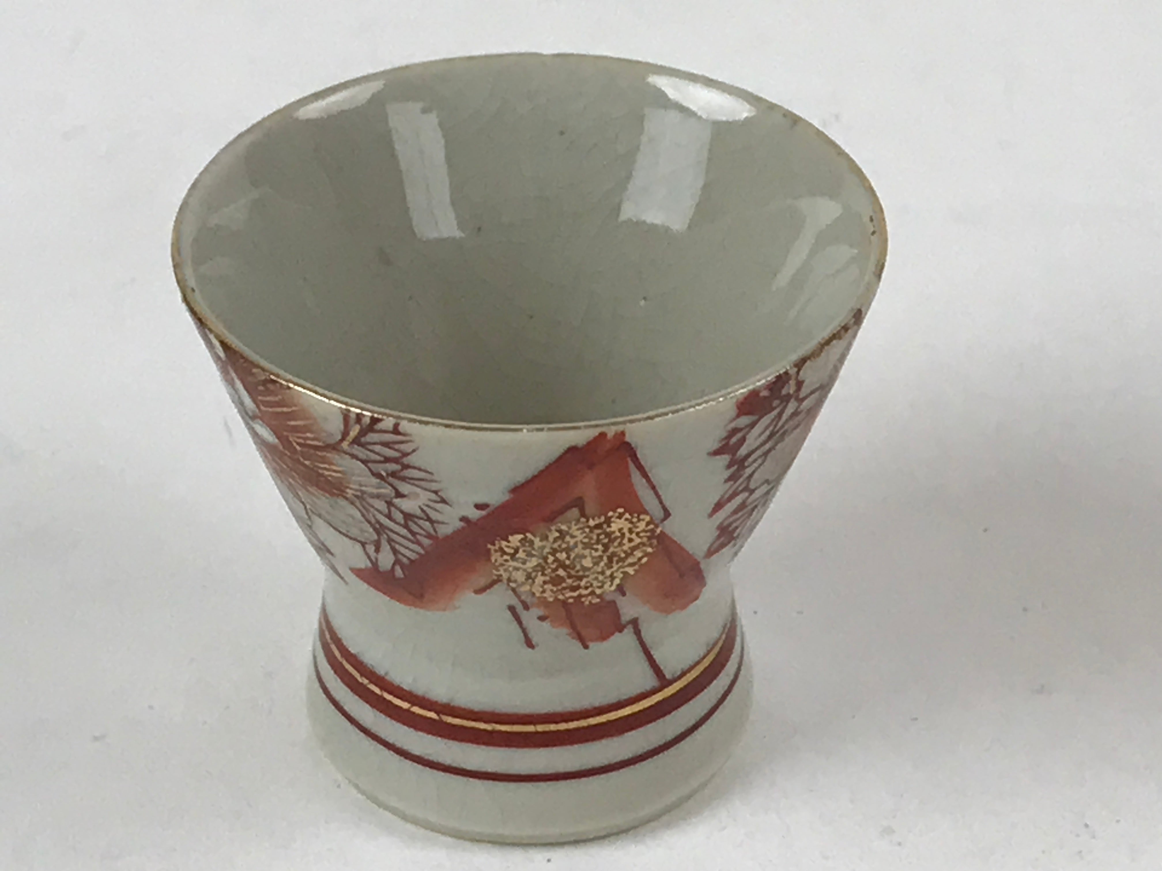 Japanese Porcelain Sake Cup Vtg Wan Ochoko Guinomi Red Gold Flower Mountain G143