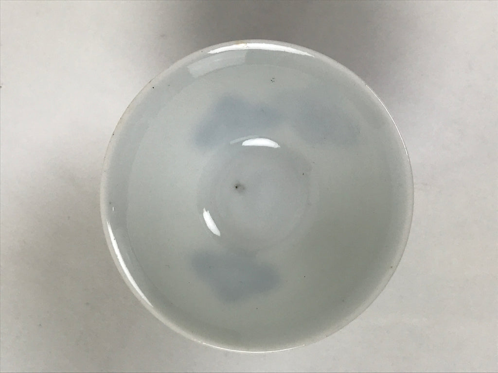 Japanese Porcelain Sake Cup Vtg Wan Ochoko Guinomi White Blue Hanabishi G312