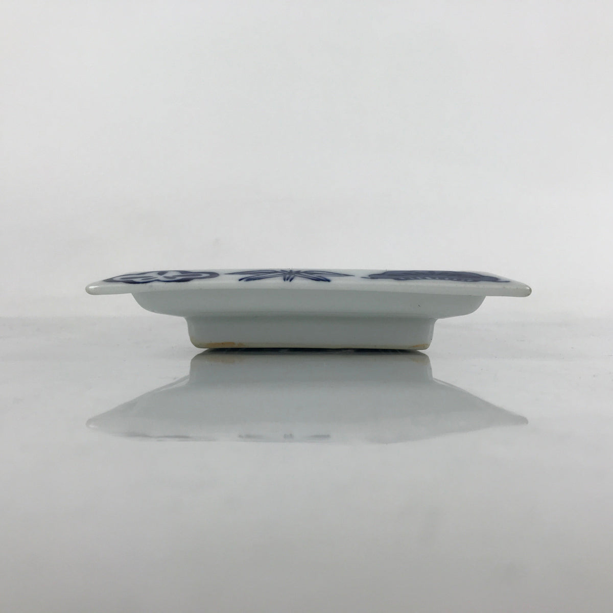 Japanese Porcelain Sashimi Plate Vtg Shochikubai Bamboo Plum Pine Blue PY758