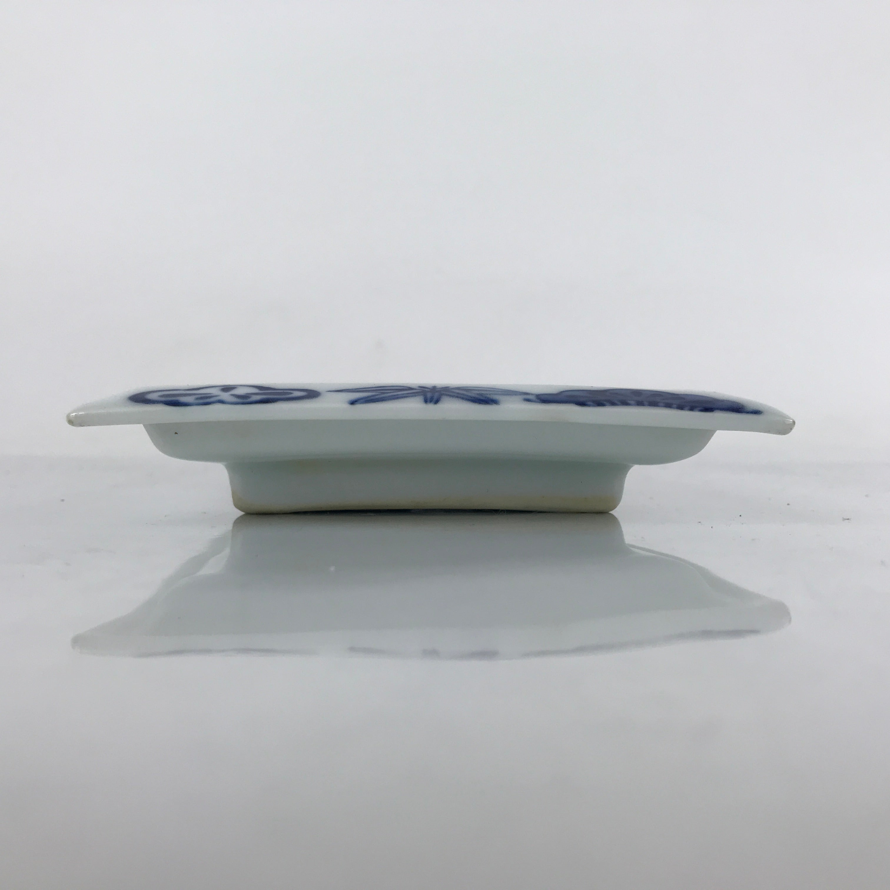Japanese Porcelain Sashimi Plate Vtg Shochikubai Bamboo Plum Pine Blue PY761