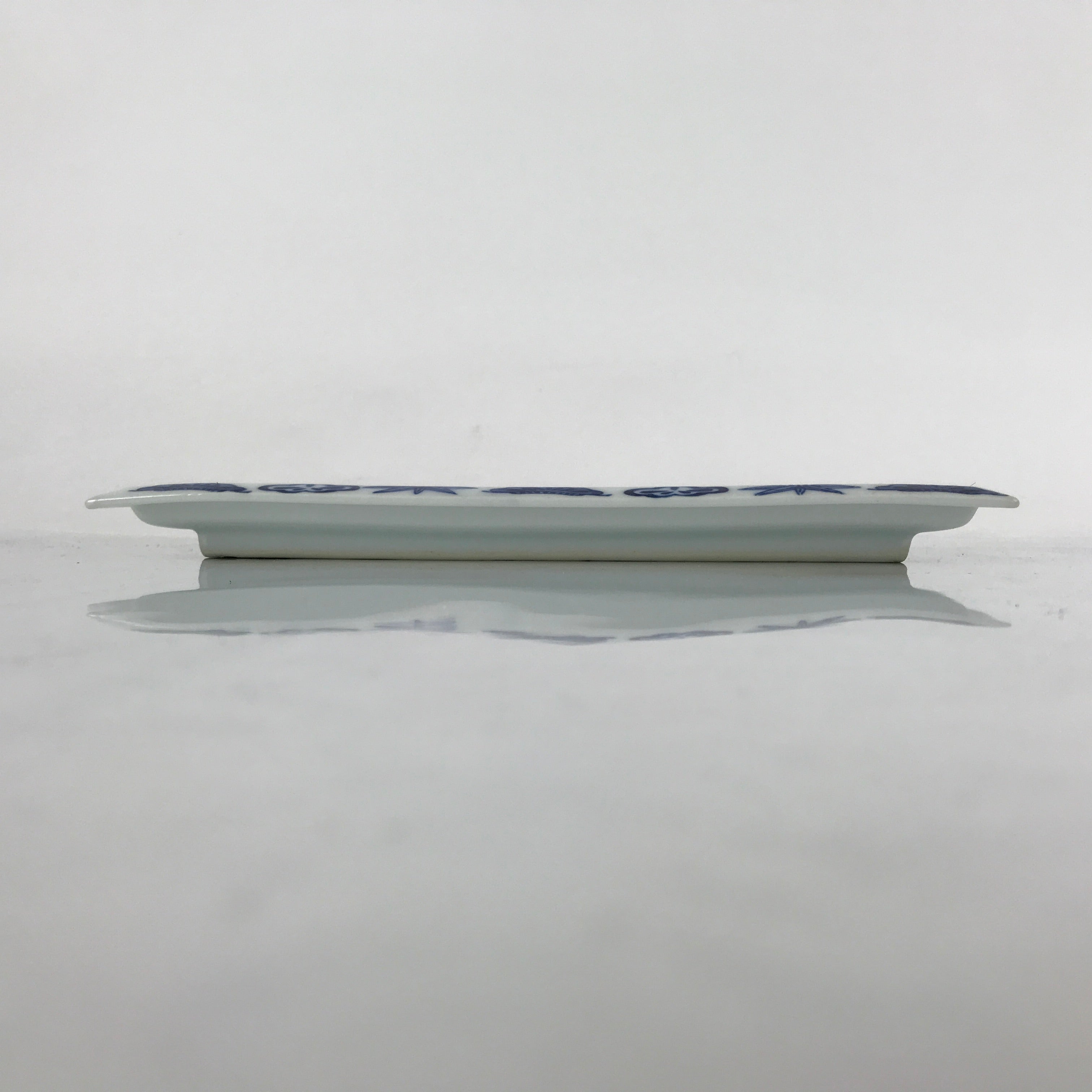 Japanese Porcelain Sashimi Plate Vtg Shochikubai Bamboo Plum Pine Blue PY762