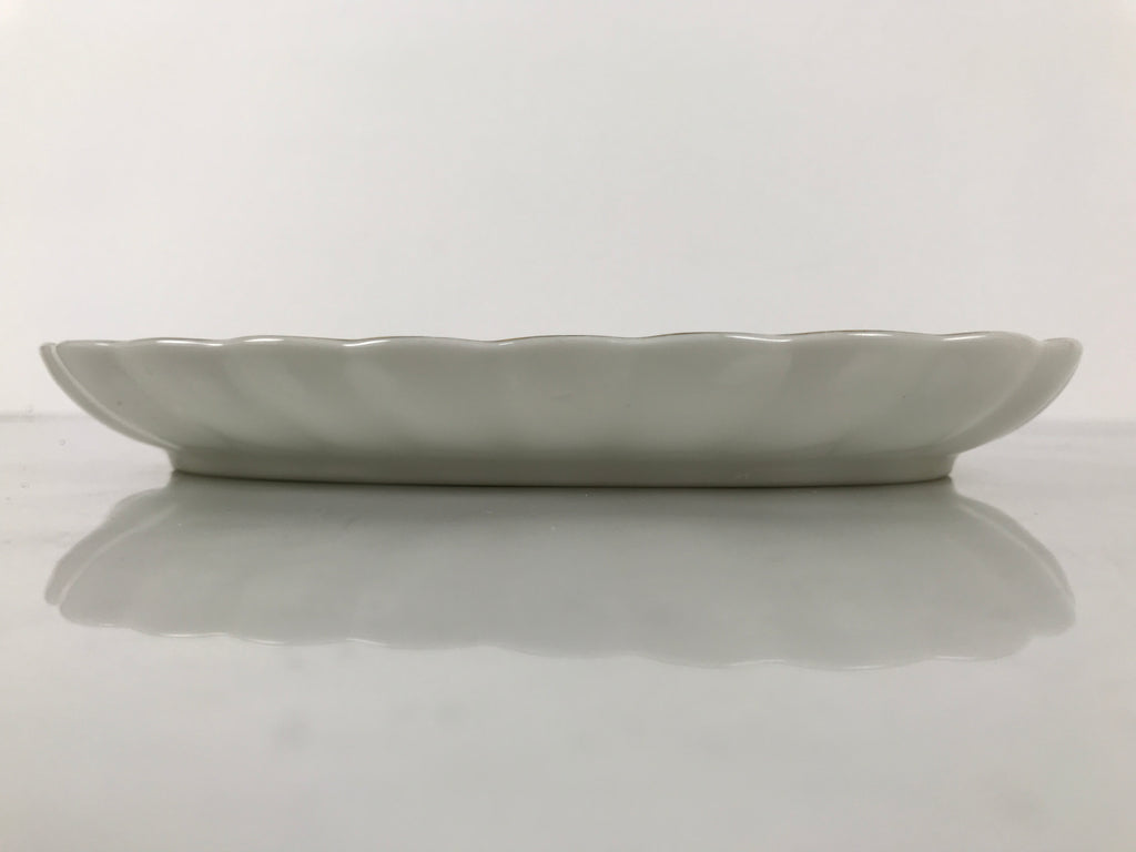 Japanese Porcelain Serving Plate Vtg Oval White Floral Lily Gold Kikuzara Y449