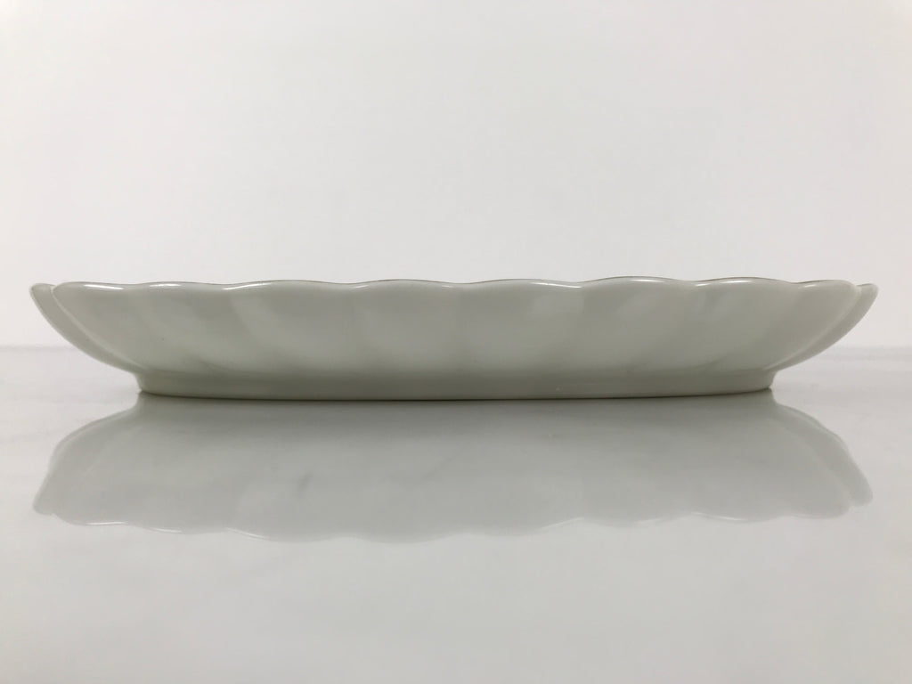 Japanese Porcelain Serving Plate Vtg Oval White Floral Lily Gold Kikuzara Y449