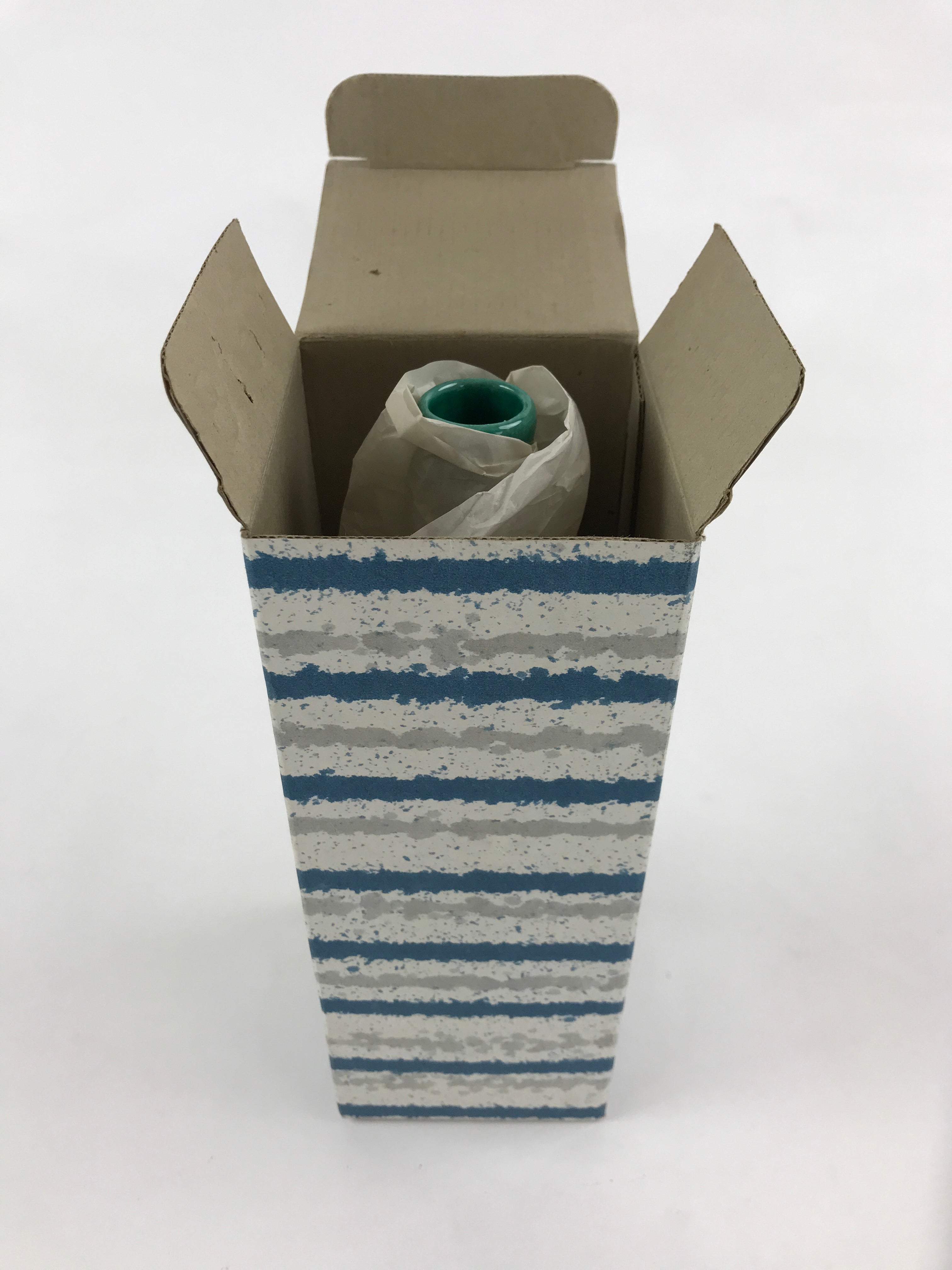Japanese Porcelain Single Flower Vase Pottery Yakimono Tsurukubi Green PX695