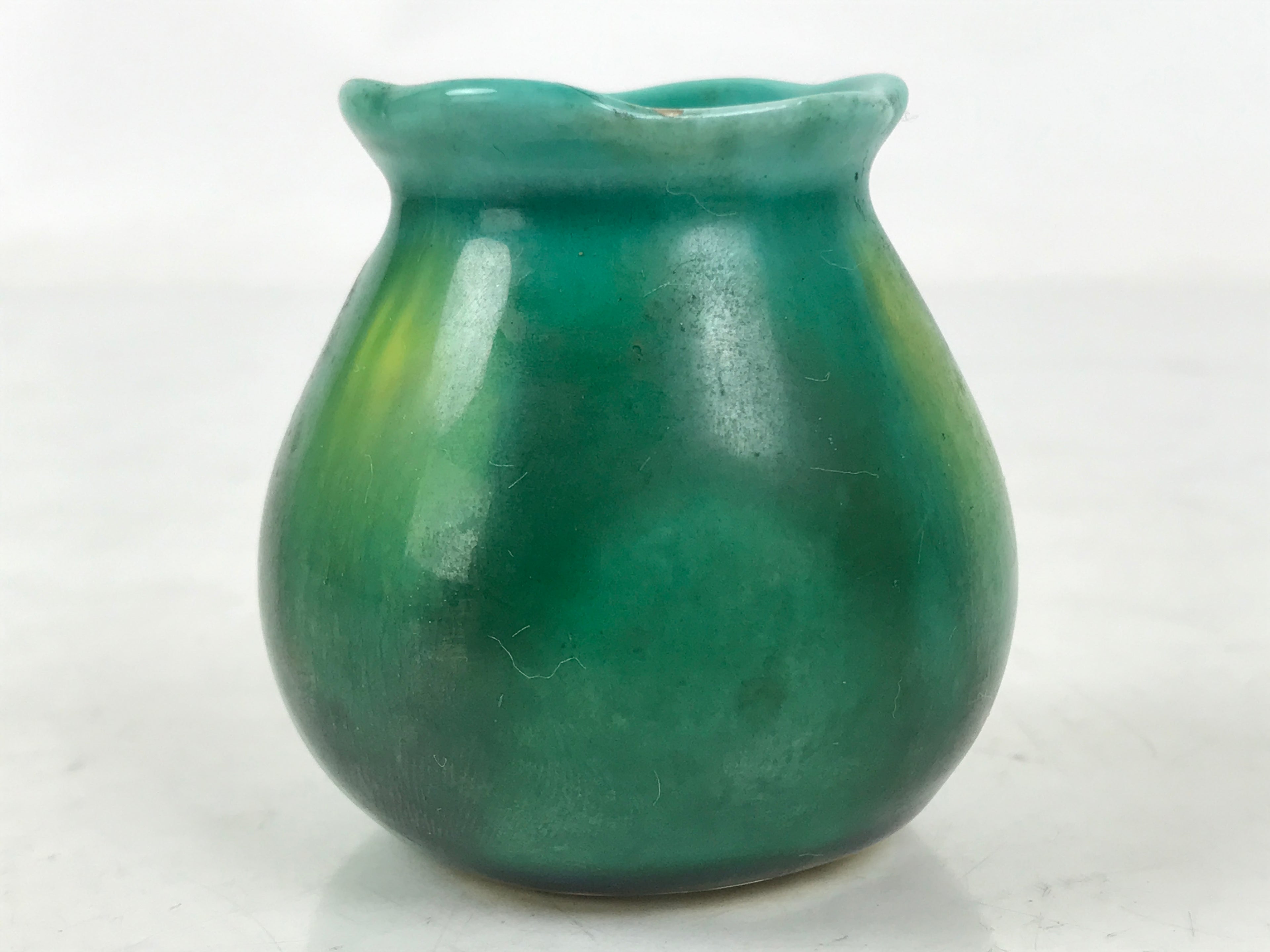 Japanese Porcelain Single Flower Vase Vtg Small Kabin Green Round Hanging MFV101