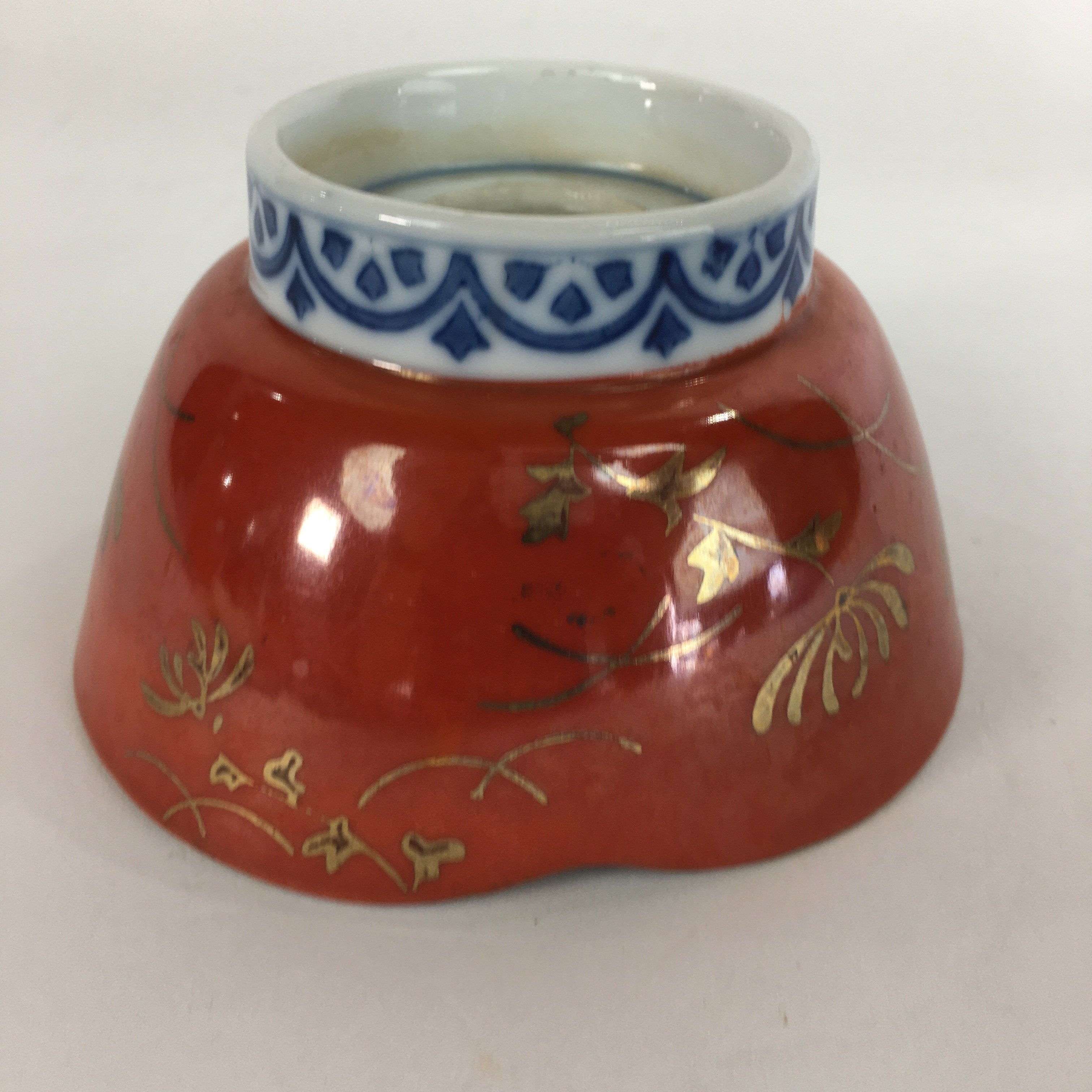 Japanese Porcelain Small Bowl Kobachi Red White Sometsuke Flower Pattern PP560