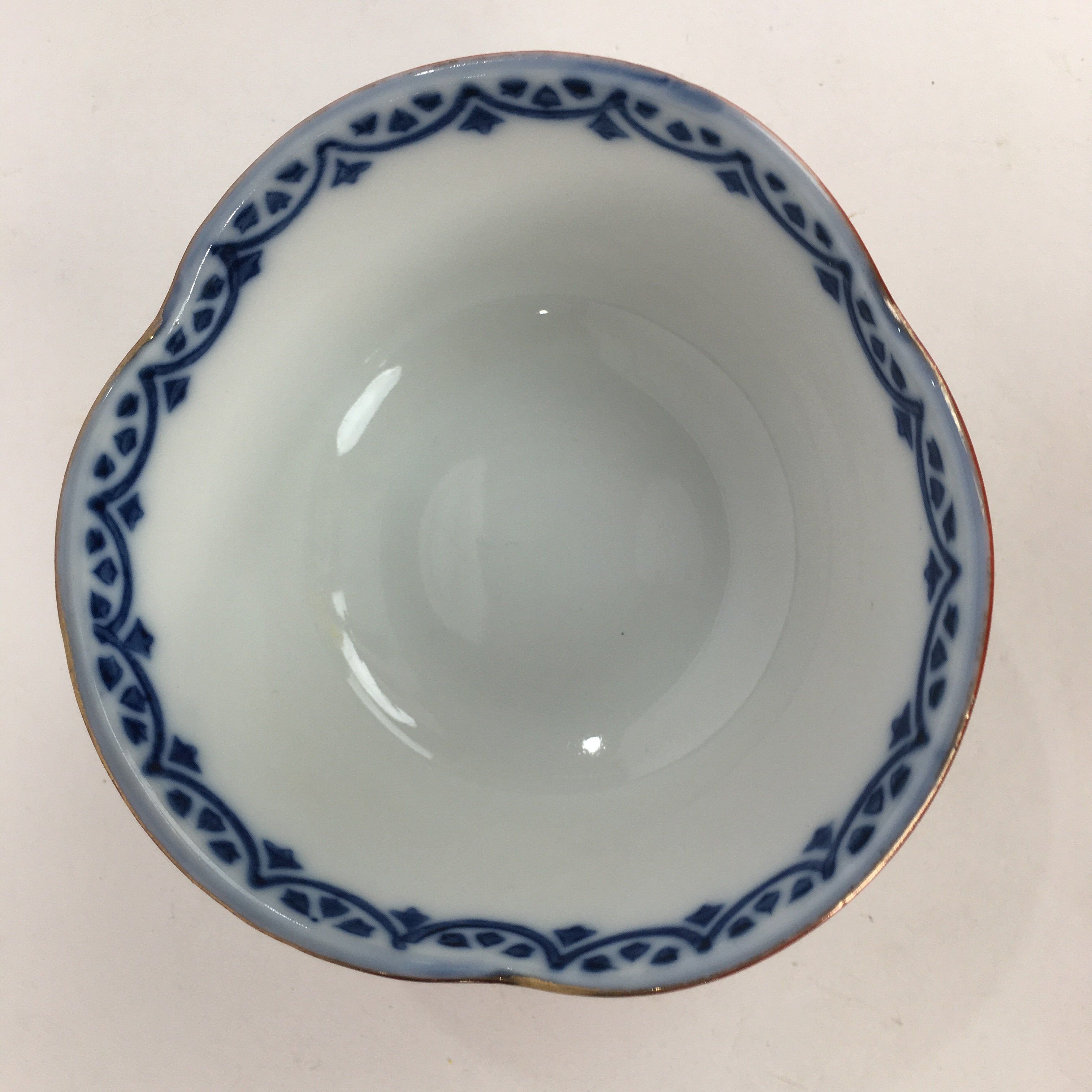 Japanese Porcelain Small Bowl Kobachi Red White Sometsuke Flower Pattern PP561