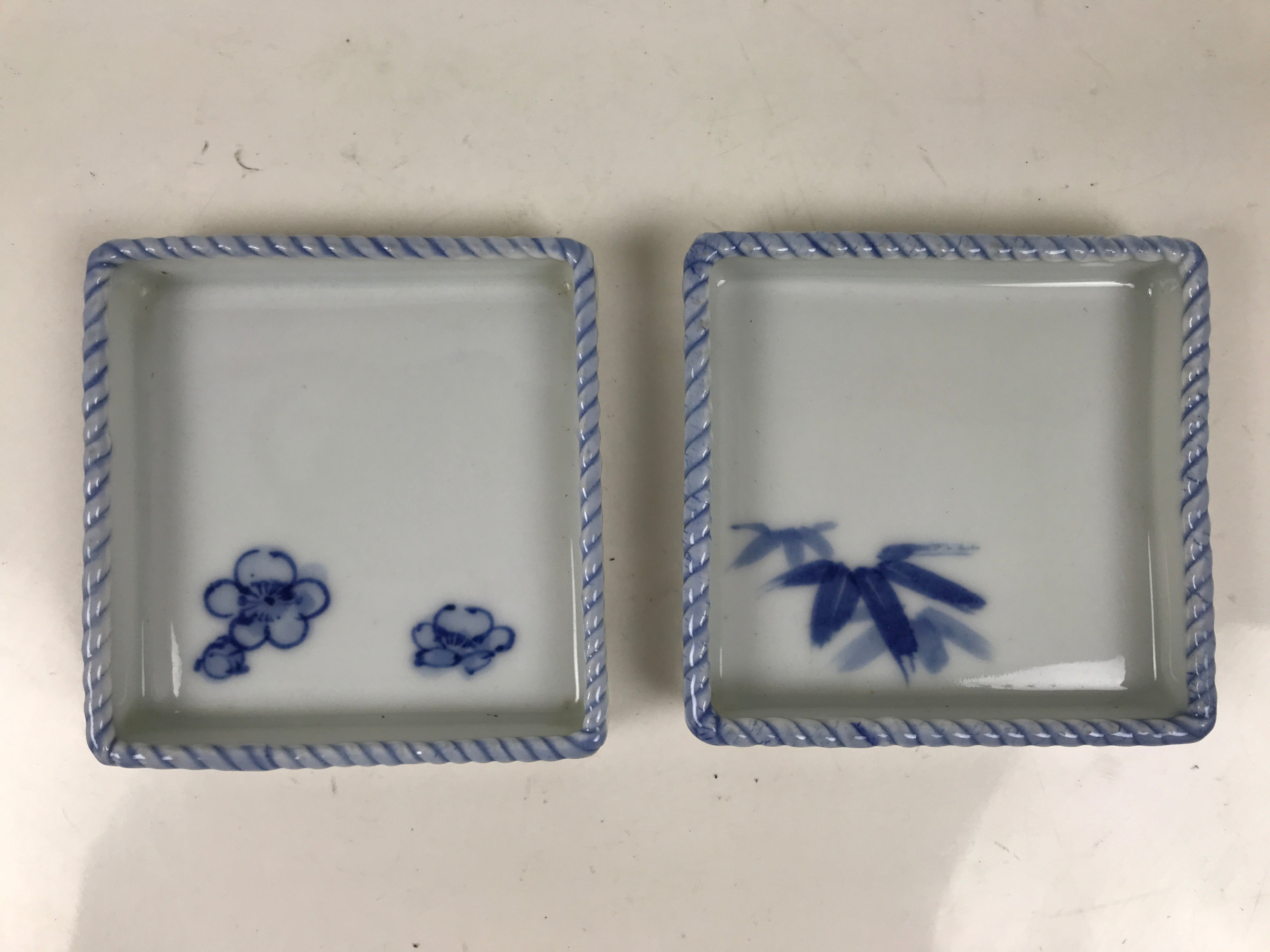 Japanese Porcelain Small Plate Kozara Vtg Lacquer Tray Dish 3pc White Blue Y424