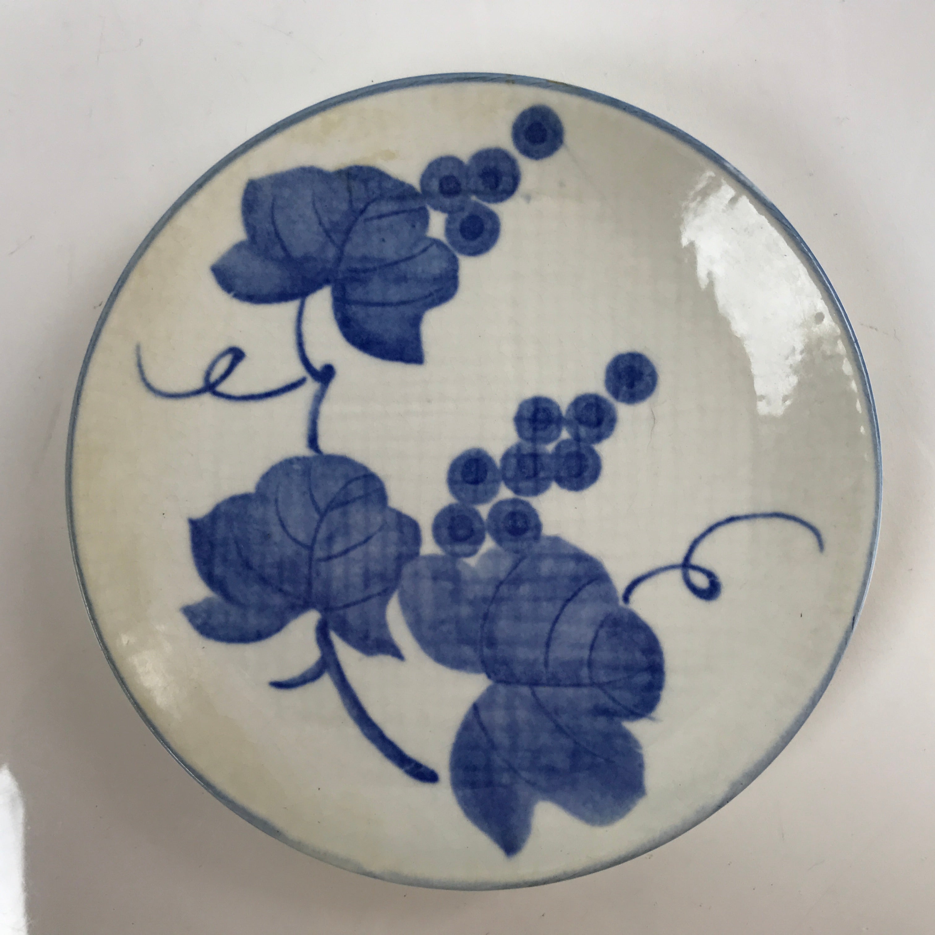 Japanese Porcelain Small Plate Kozara Vtg Ono Japan Blue White Grapes PY918