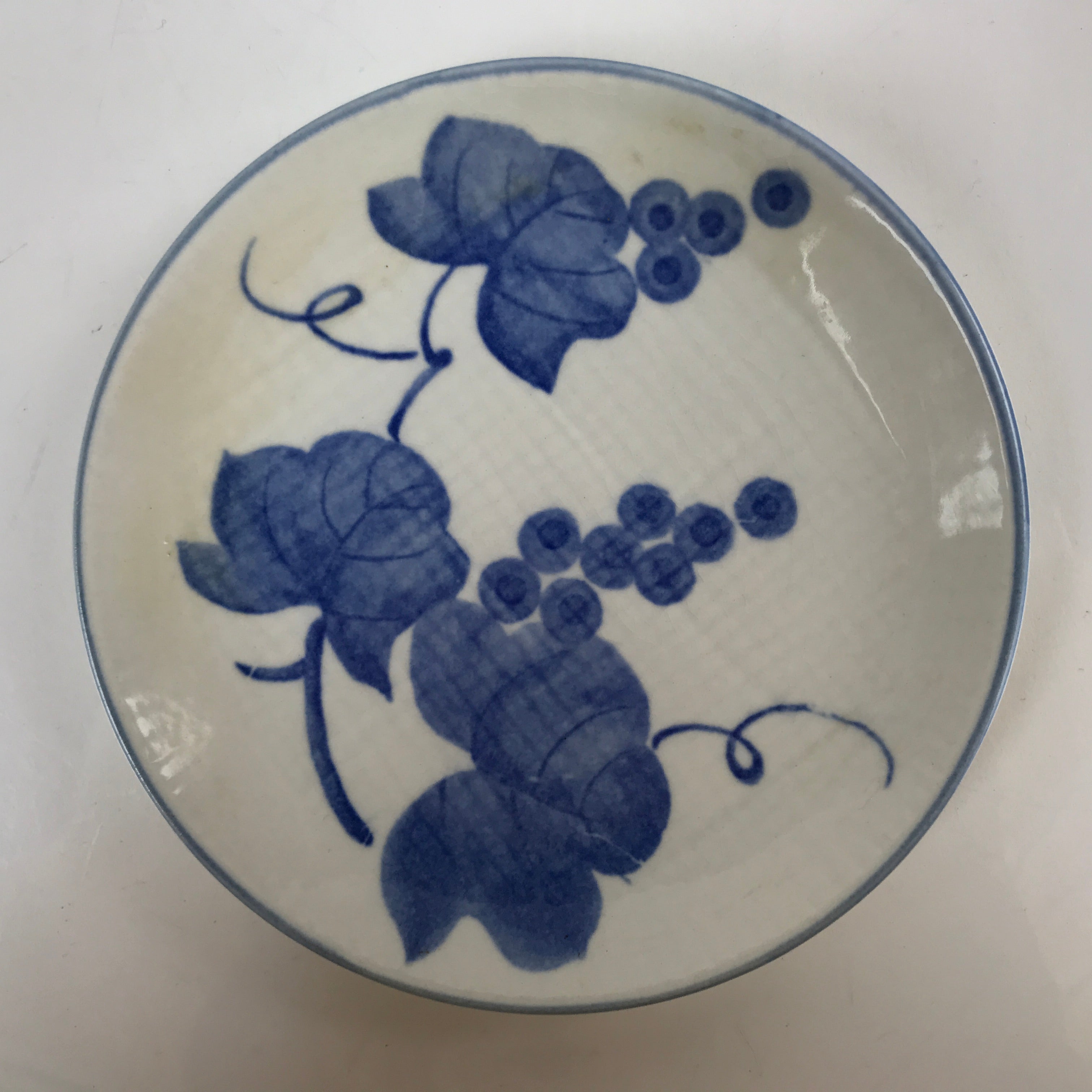 Japanese Porcelain Small Plate Kozara Vtg Ono Japan Blue White Grapes PY919