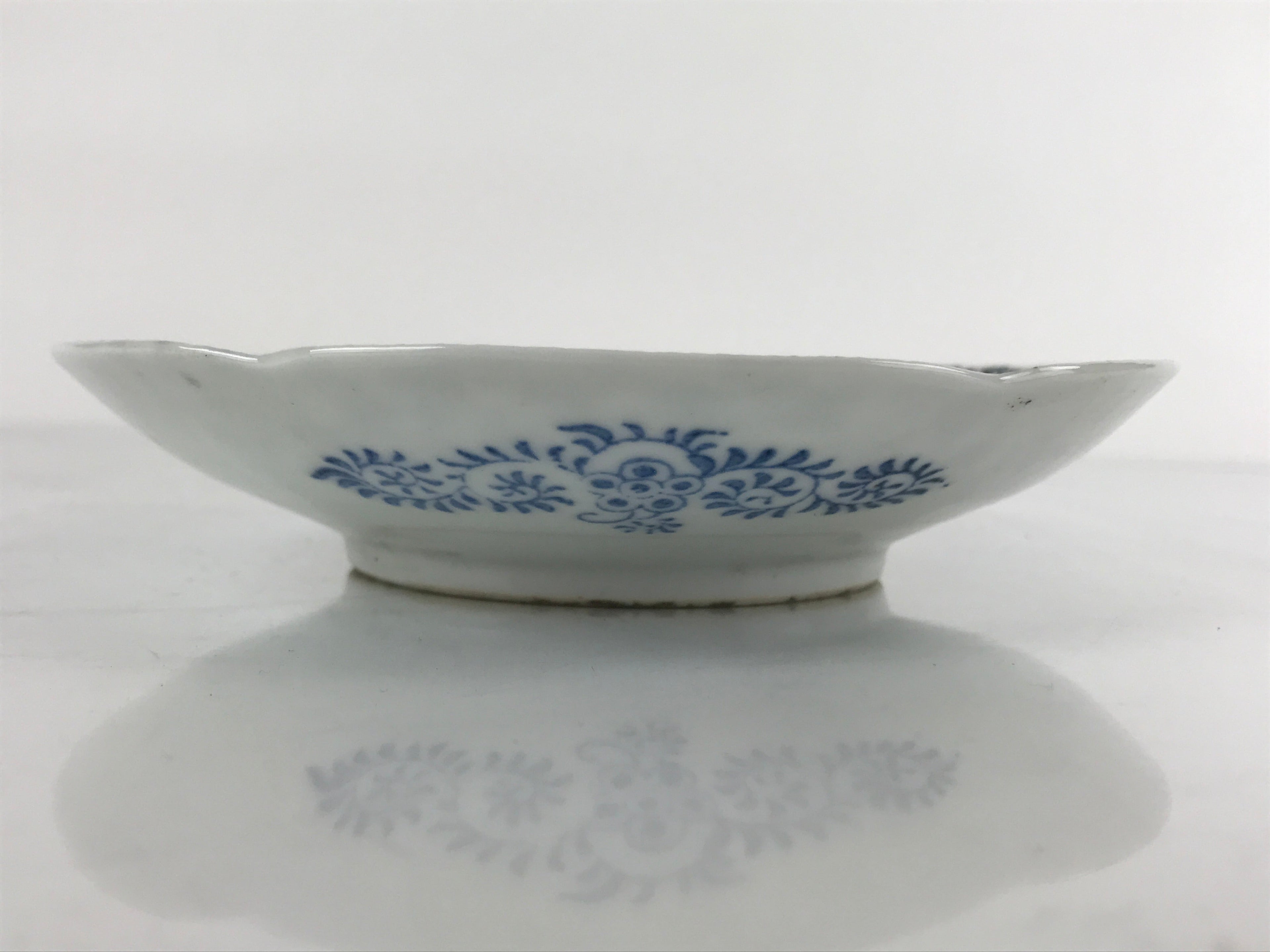 Japanese Porcelain Small Plate Kozara Vtg Sometsuke Peony Botan Blue White PY651