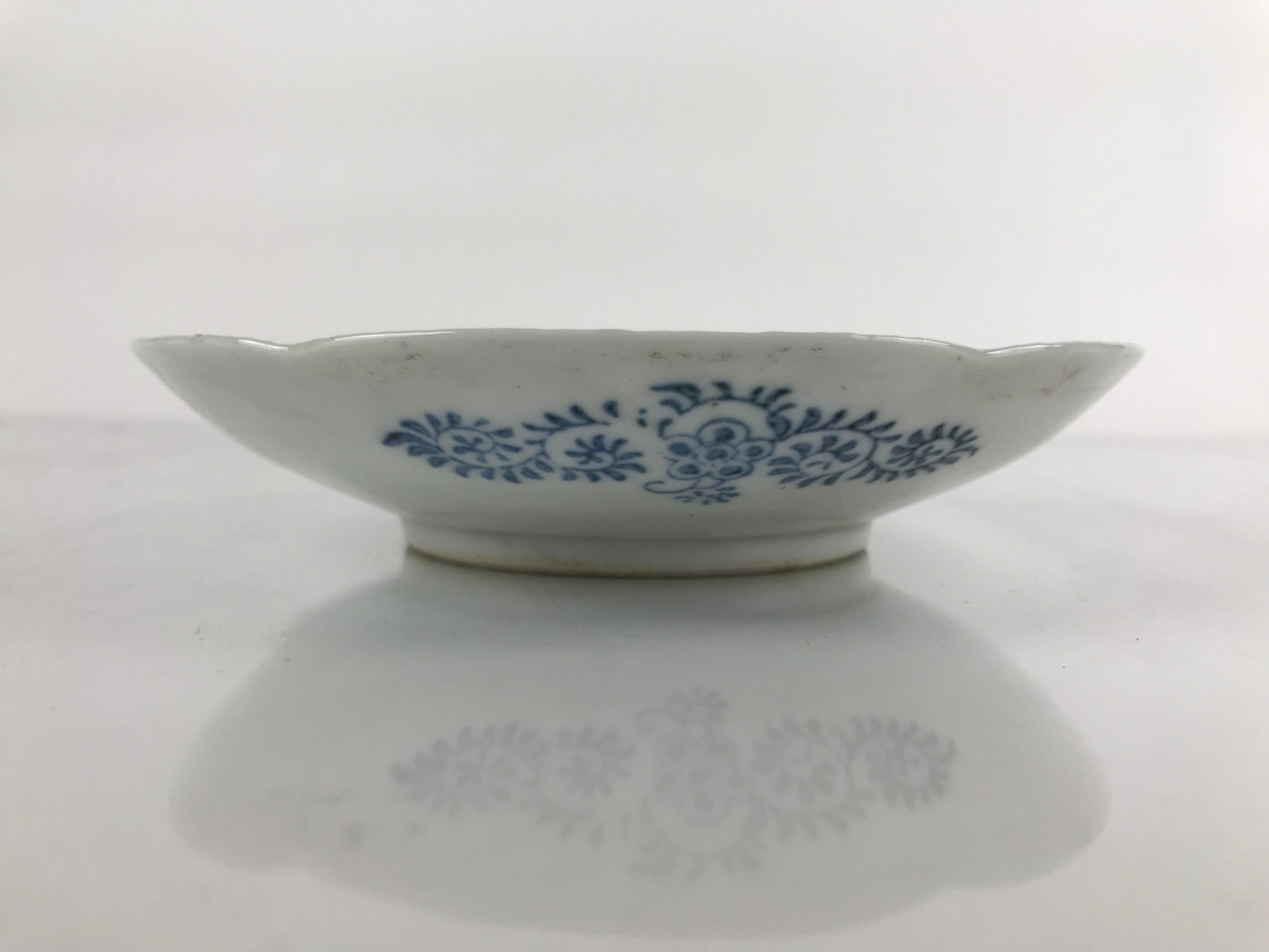 Japanese Porcelain Small Plate Kozara Vtg Sometsuke Peony Botan Blue White PY652