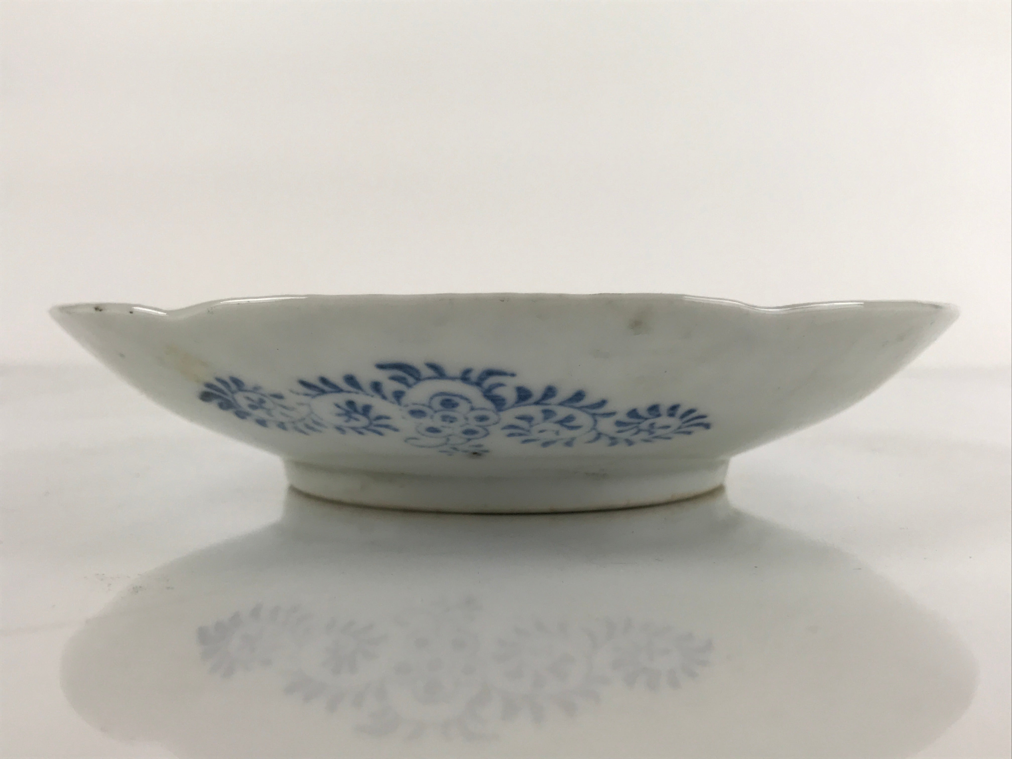 Japanese Porcelain Small Plate Kozara Vtg Sometsuke Peony Botan Blue White PY655