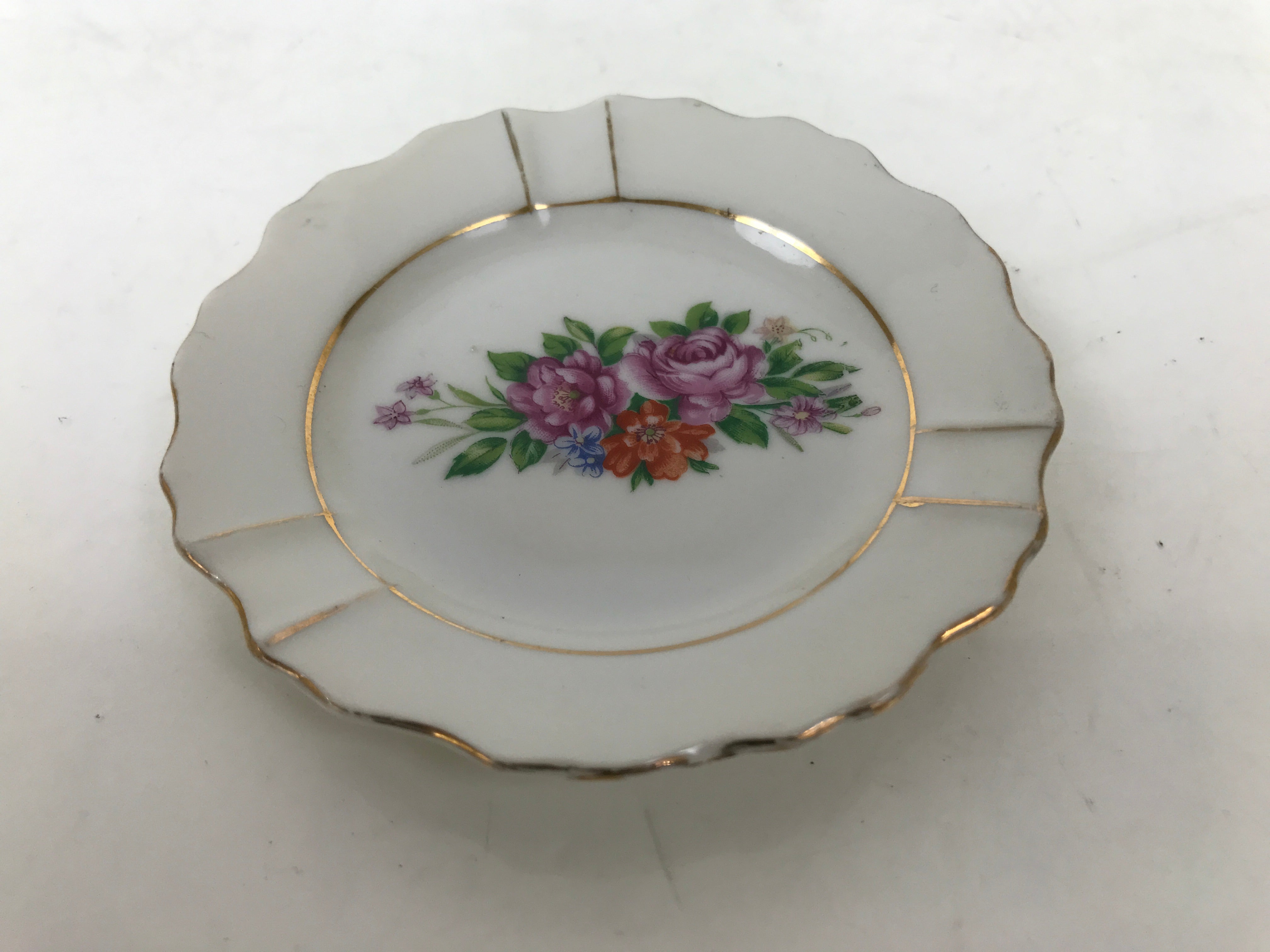 Japanese Porcelain Small Plate Mamezara Vtg Side Dish Pink Peony White Gold Y430