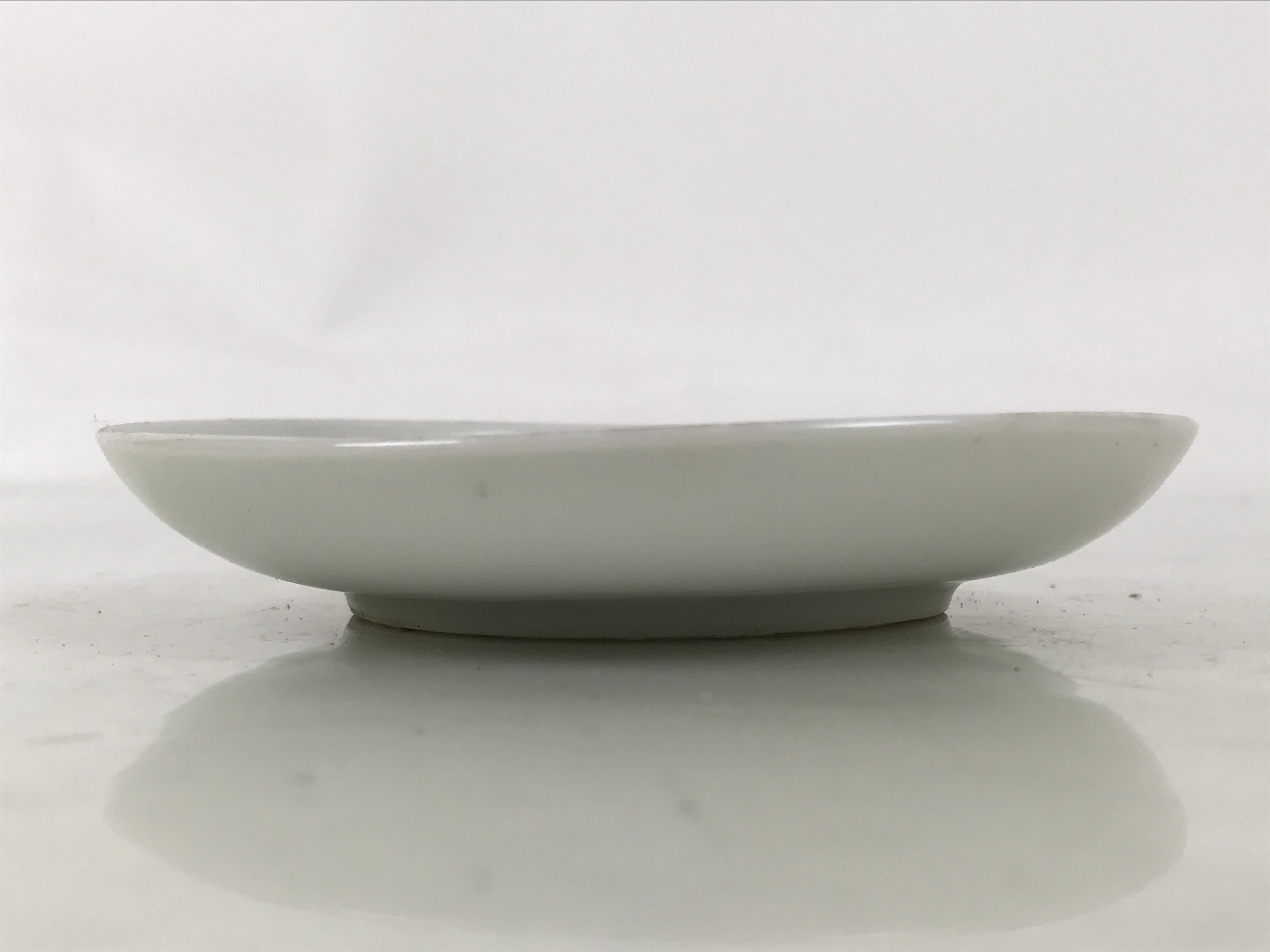Japanese Porcelain Small Plate Mamezara Vtg Side Dish White Peach Momo Gold Y432