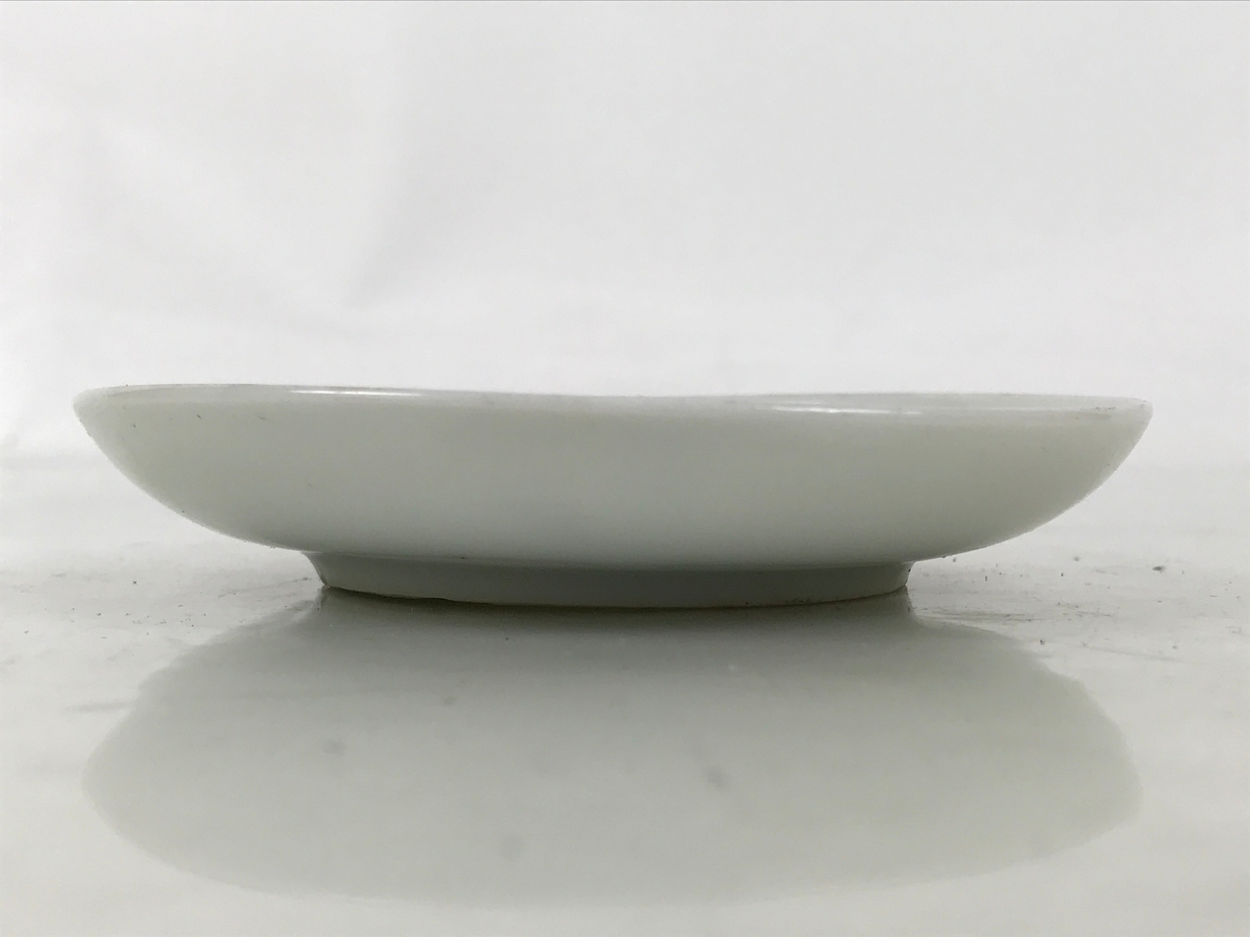 Japanese Porcelain Small Plate Mamezara Vtg Side Dish White Peach Momo Gold Y432