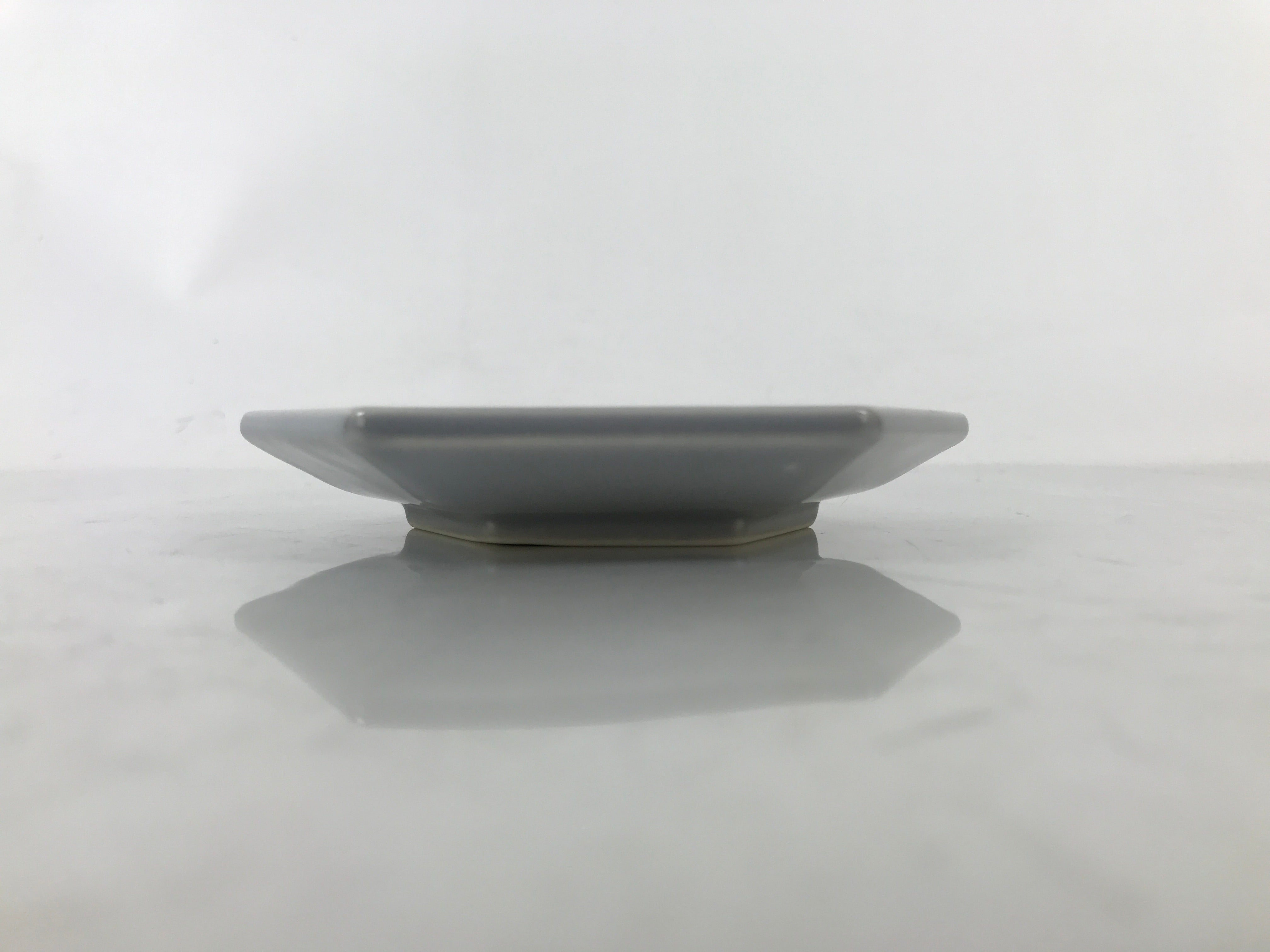 Japanese Porcelain Small Serving Plate Meimeizara Hexagon Pine Tree Gray Y216