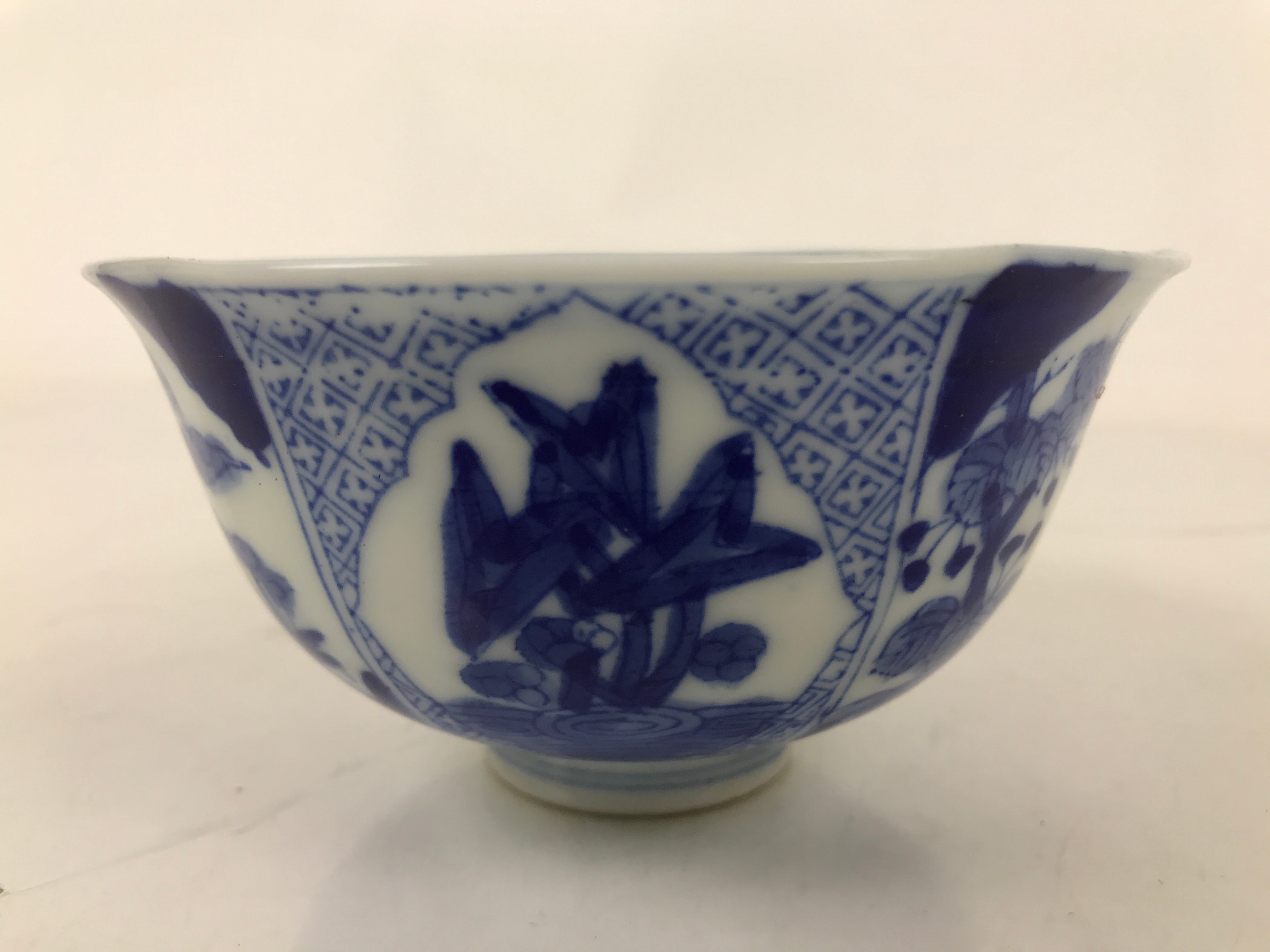 Japanese Porcelain Sometsuke Bowl Owan Vtg Pottery White Blue Floral Soup Y312