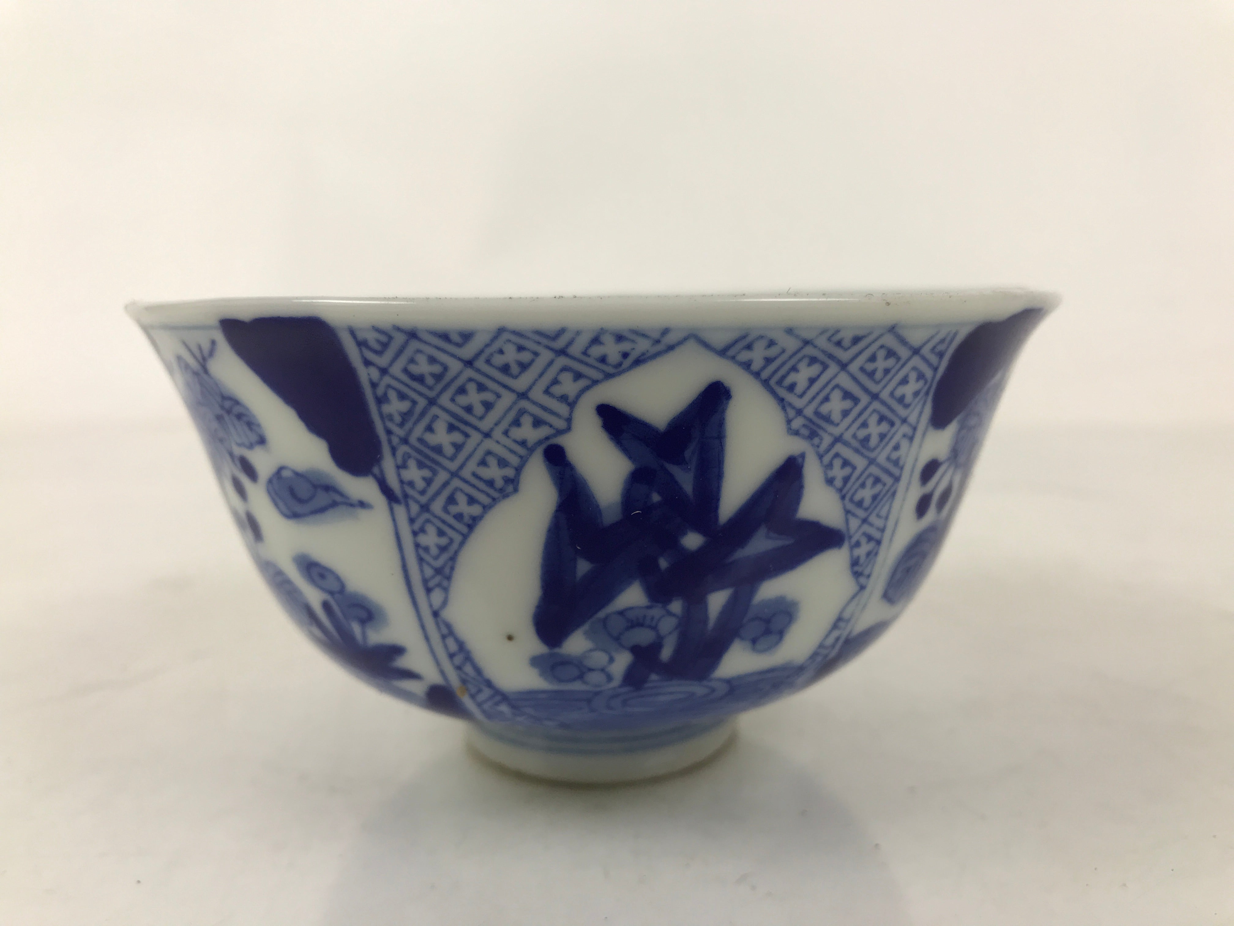 Japanese Porcelain Sometsuke Bowl Owan Vtg Pottery White Blue Floral Soup Y313