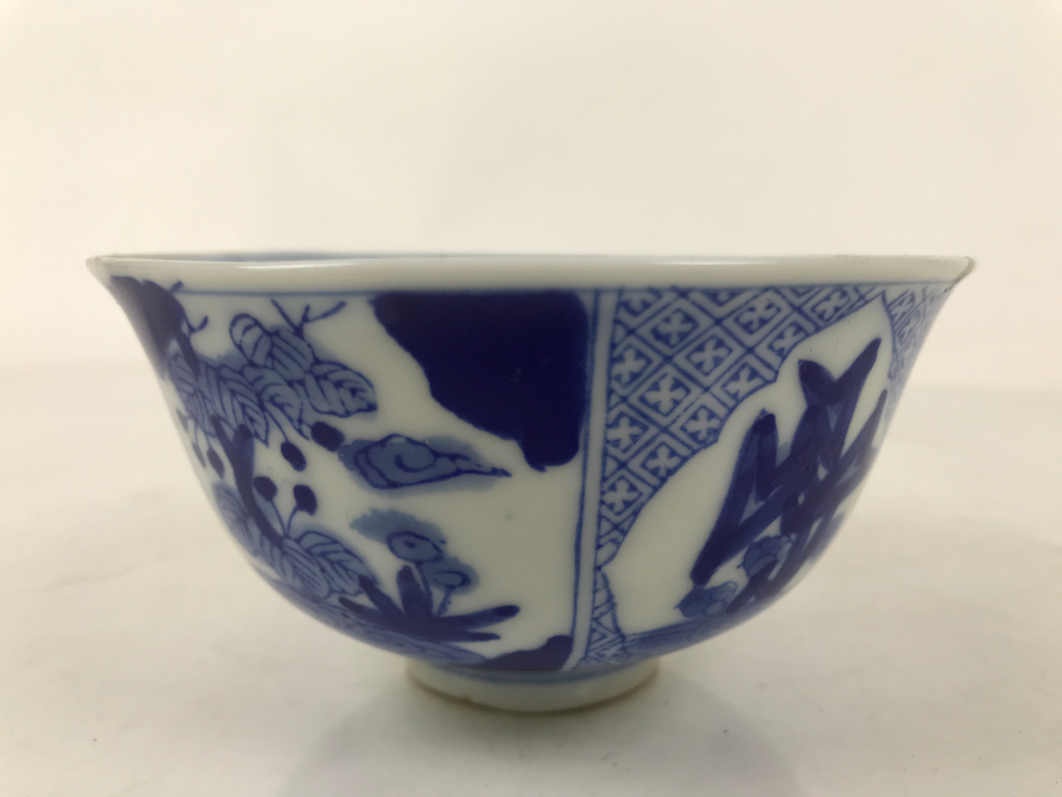 Japanese Porcelain Sometsuke Bowl Owan Vtg Pottery White Blue Floral Soup Y313