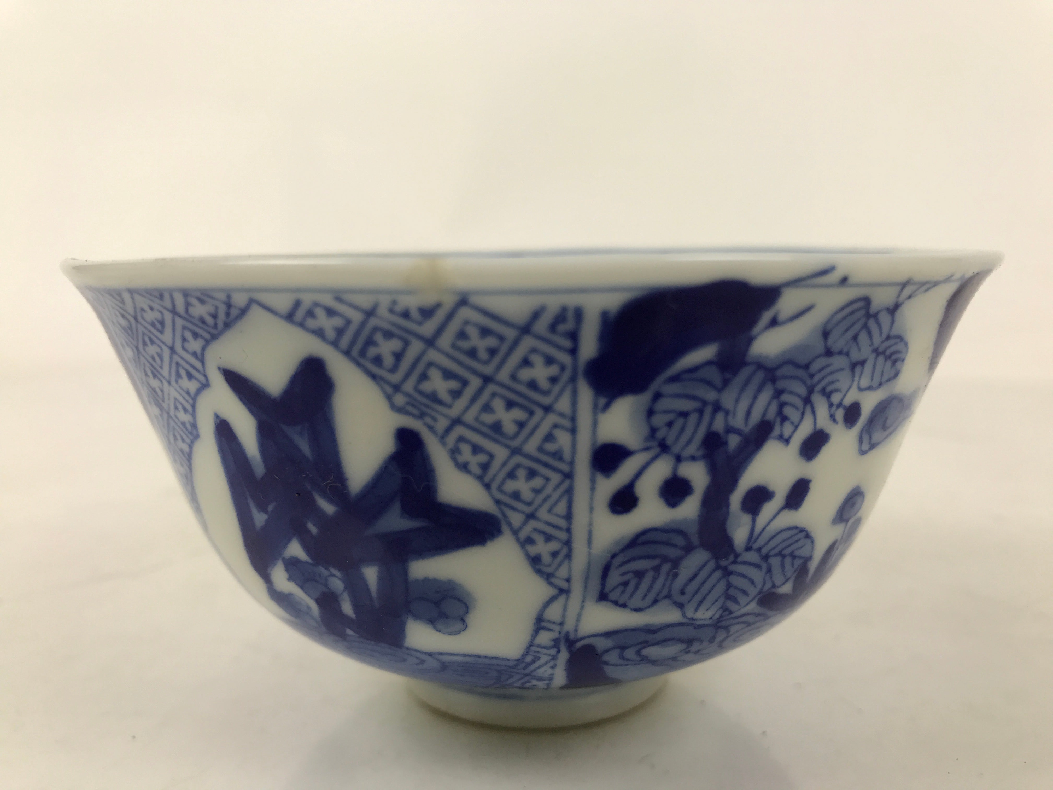 Japanese Porcelain Sometsuke Bowl Owan Vtg Pottery White Blue Floral Soup Y313
