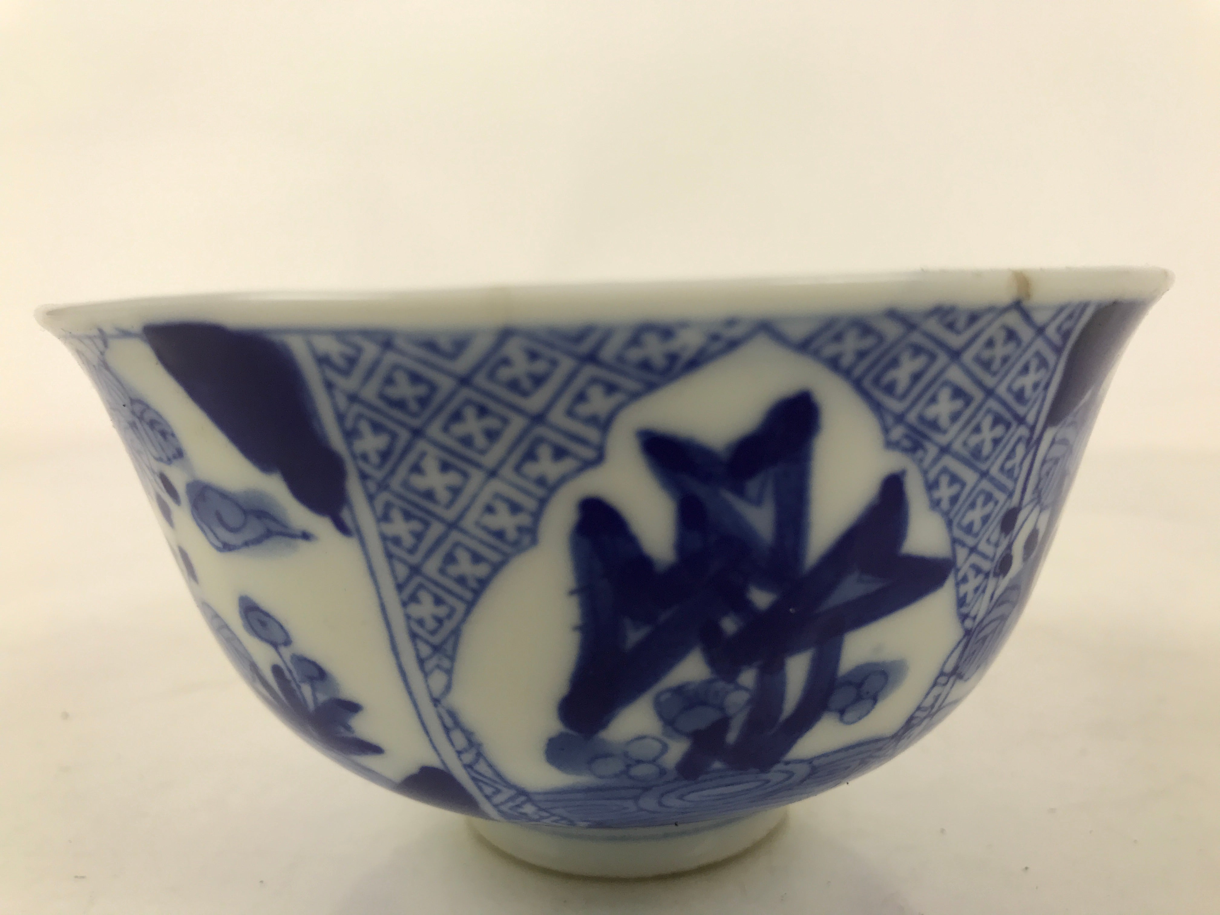 Japanese Porcelain Sometsuke Bowl Owan Vtg Pottery White Blue Floral Soup Y313