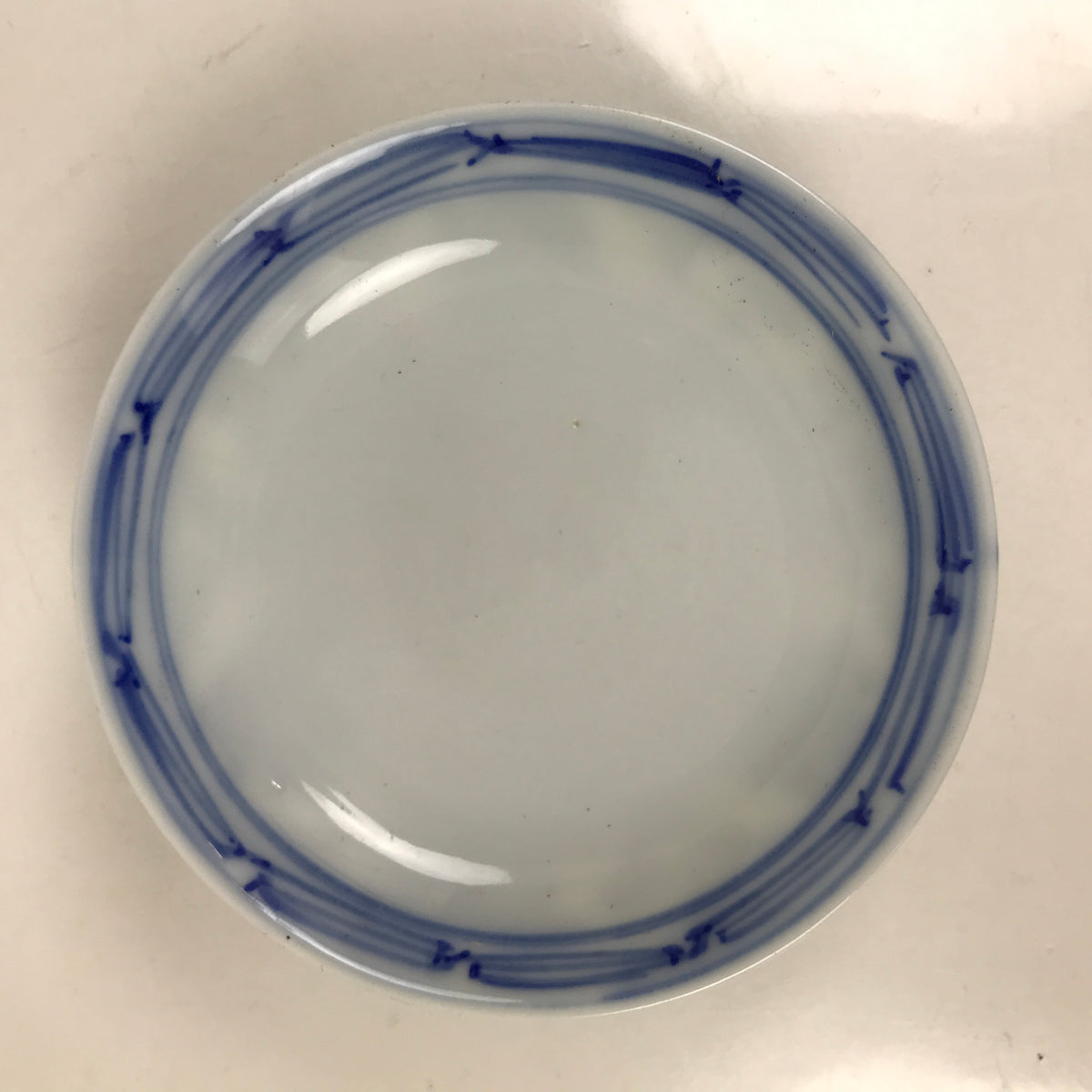 Japanese Porcelain Sometsuke Lidded Bowl Owan Vtg Pottery White Blue Floral Y298