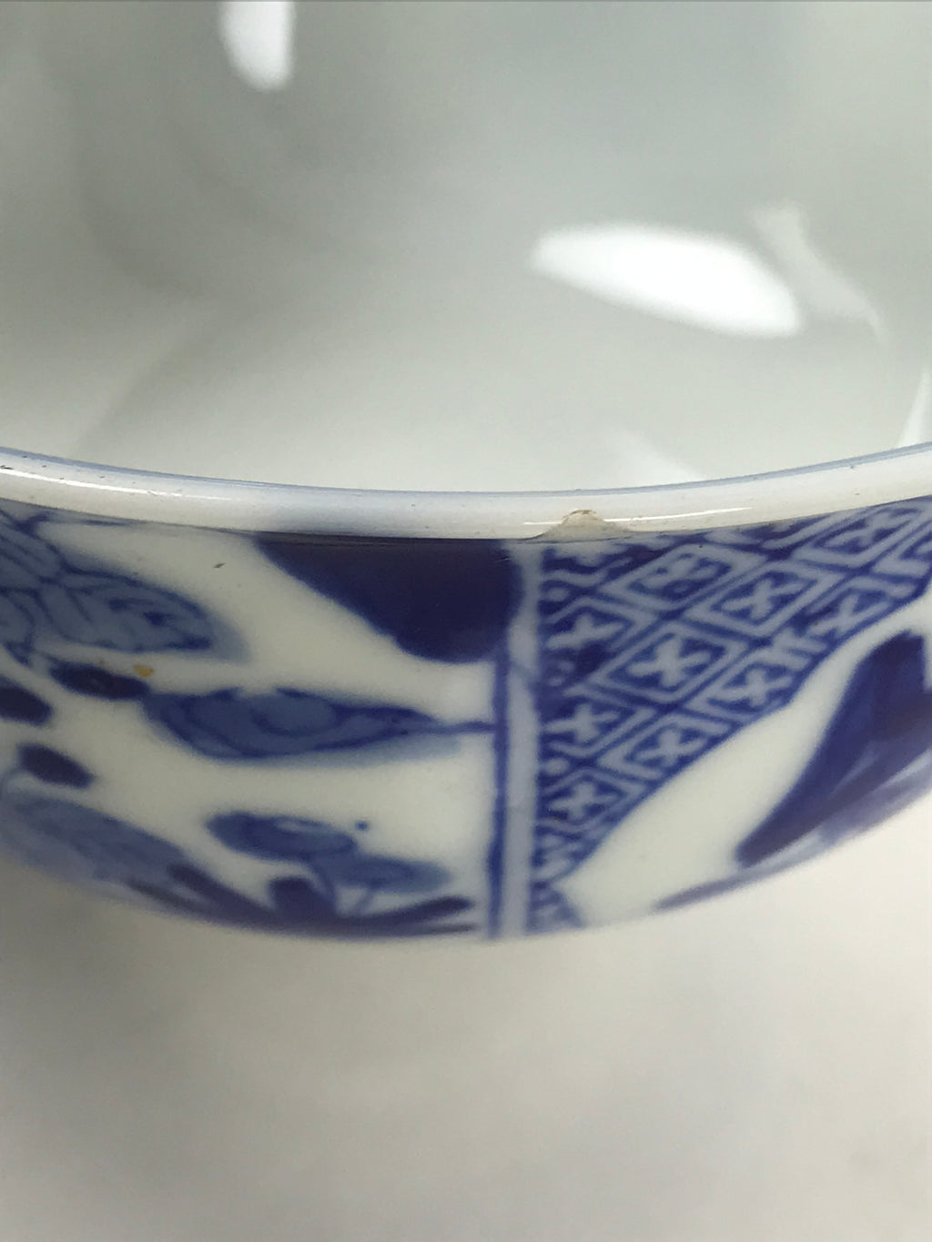 Japanese Porcelain Sometsuke Lidded Bowl Owan Vtg Pottery White Blue Floral Y299