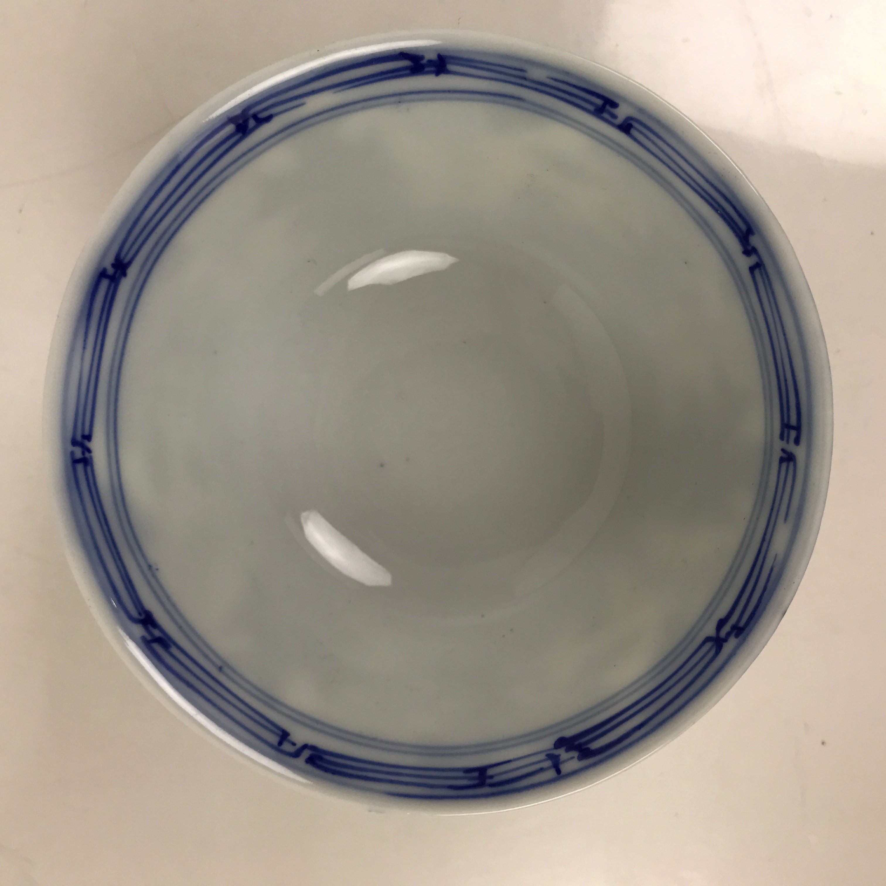 Japanese Porcelain Sometsuke Lidded Bowl Owan Vtg Pottery White Blue Floral Y300