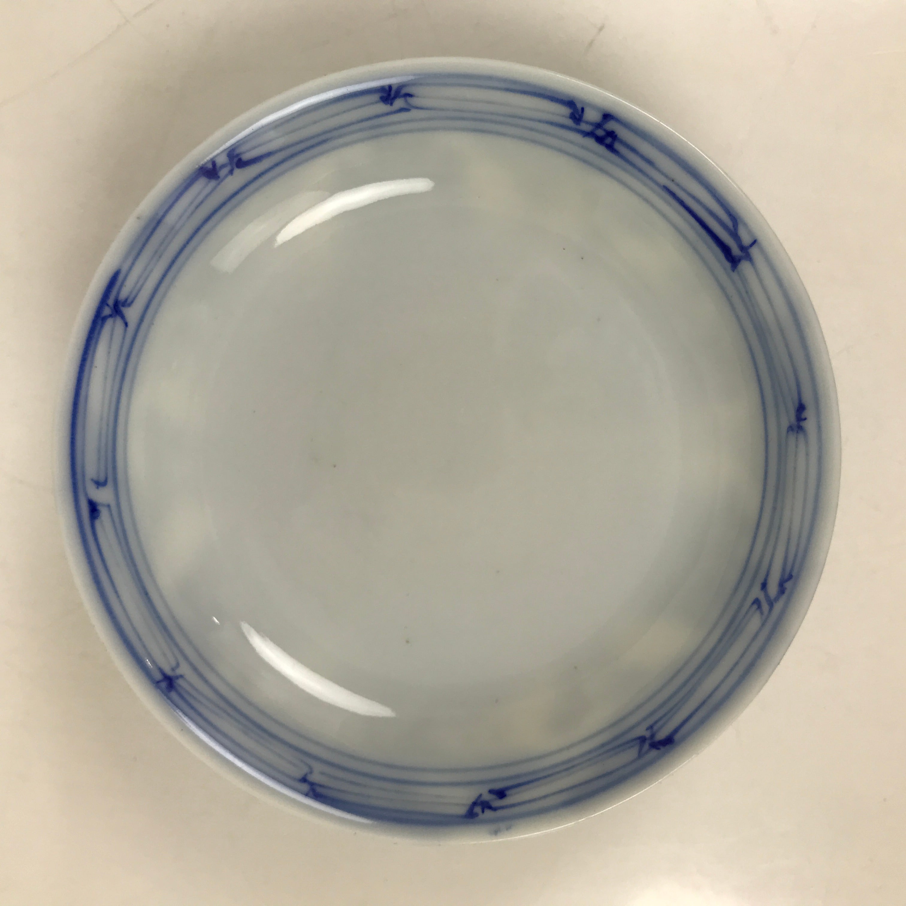 Japanese Porcelain Sometsuke Lidded Bowl Owan Vtg Pottery White Blue Floral Y300