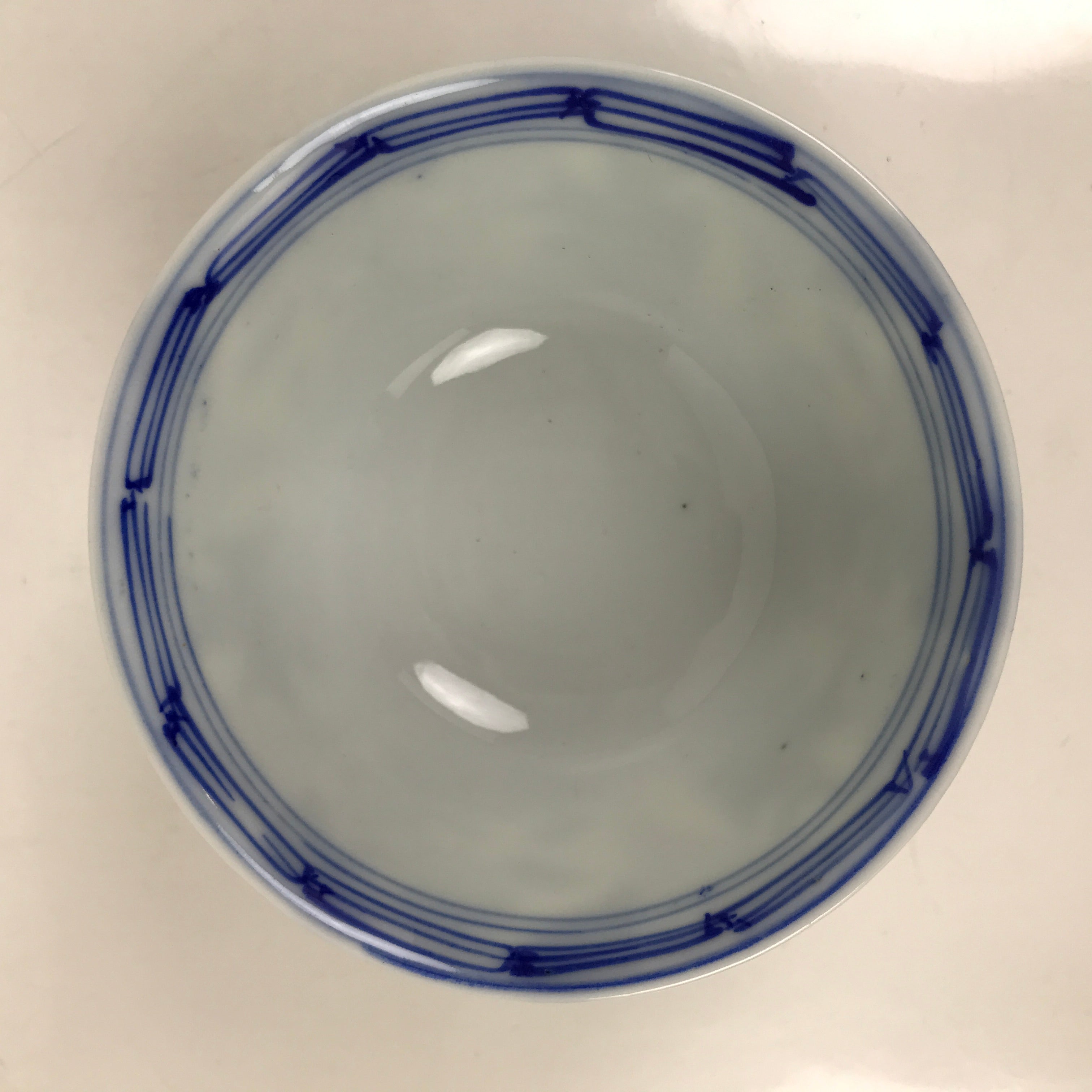 Japanese Porcelain Sometsuke Lidded Bowl Owan Vtg Pottery White Blue Floral Y301