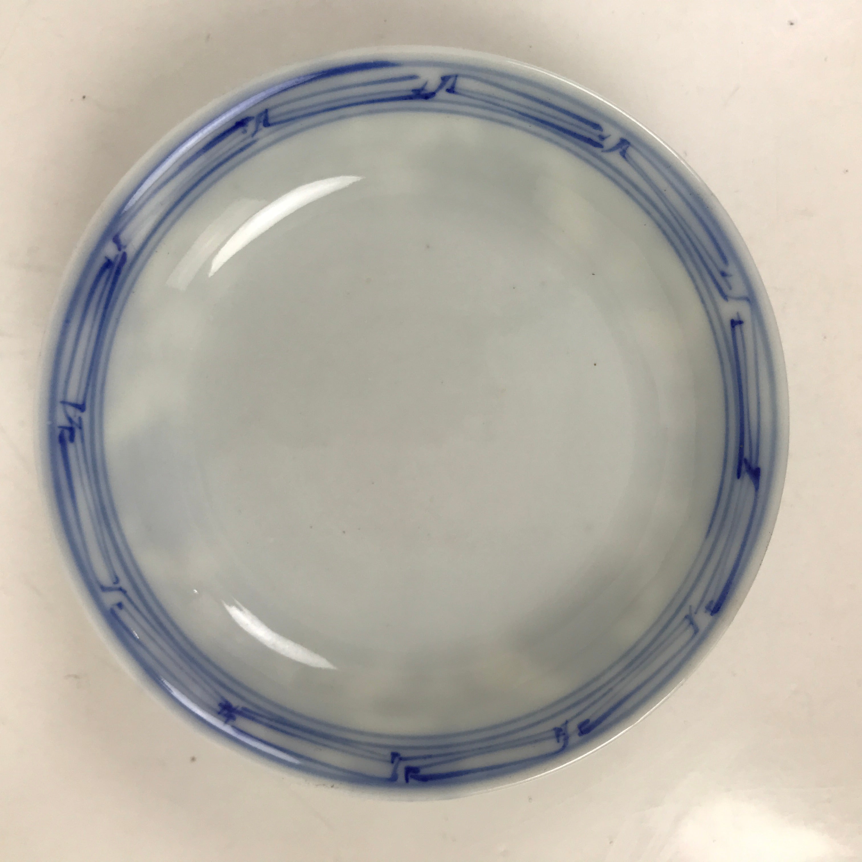 Japanese Porcelain Sometsuke Lidded Bowl Owan Vtg Pottery White Blue Floral Y303