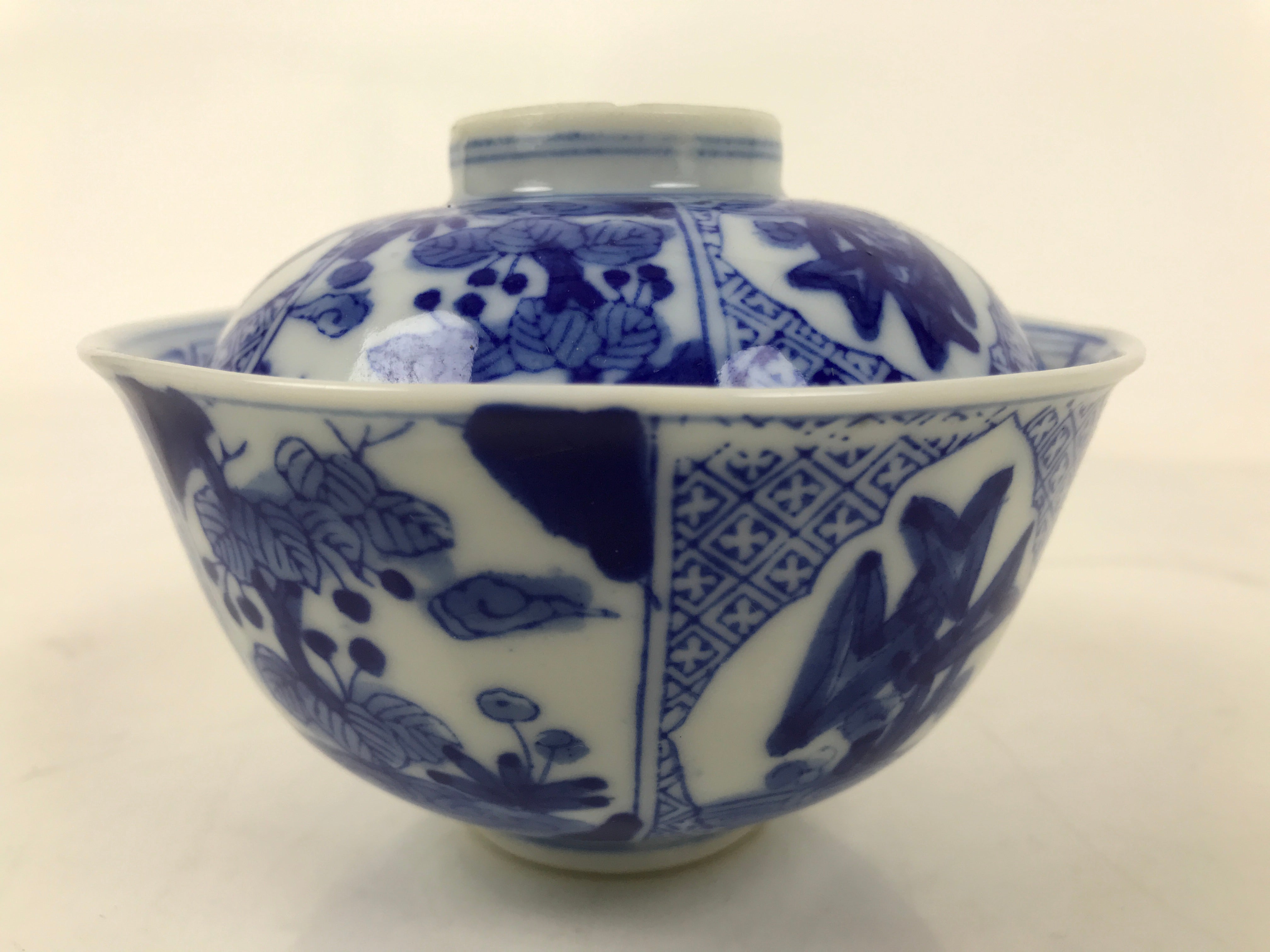 Japanese Porcelain Sometsuke Lidded Bowl Owan Vtg Pottery White Blue Floral Y308