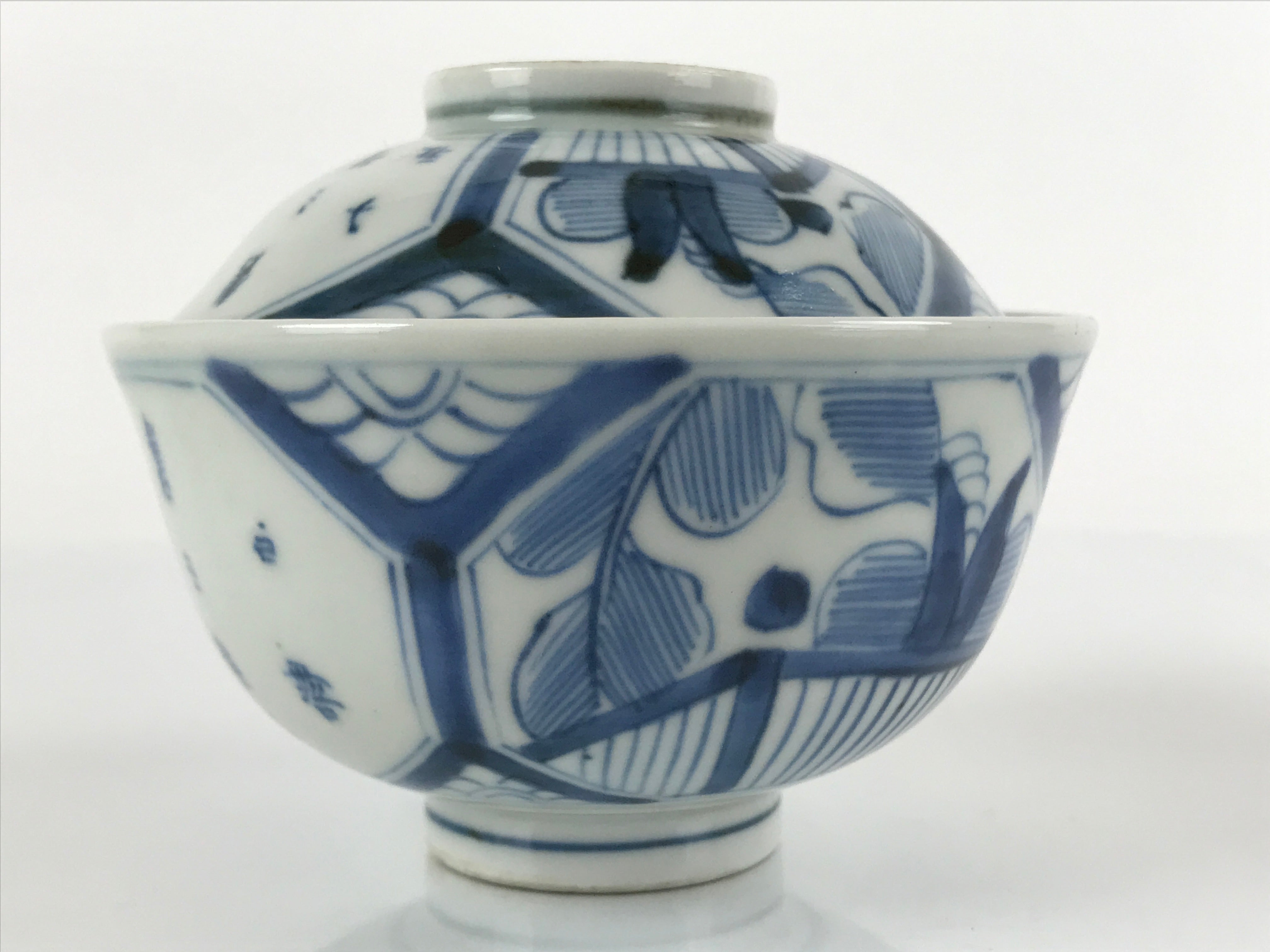 Japanese Porcelain Sometsuke Lidded Soup Bowl Vtg Floral Kanji Blue White PY726