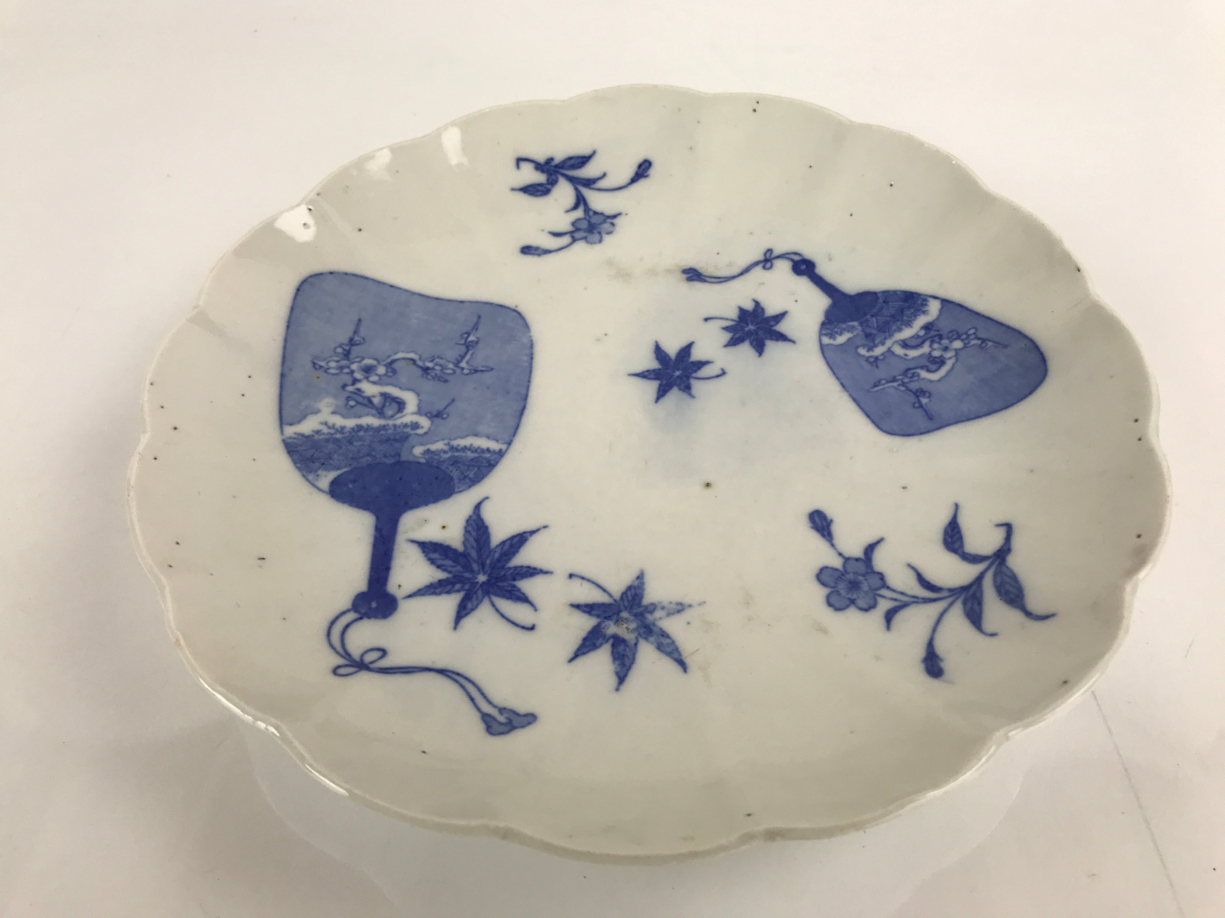 Japanese Porcelain Sometsuke Plate Vtg Blue White Uchiwa Maple Leaf Plum PY769