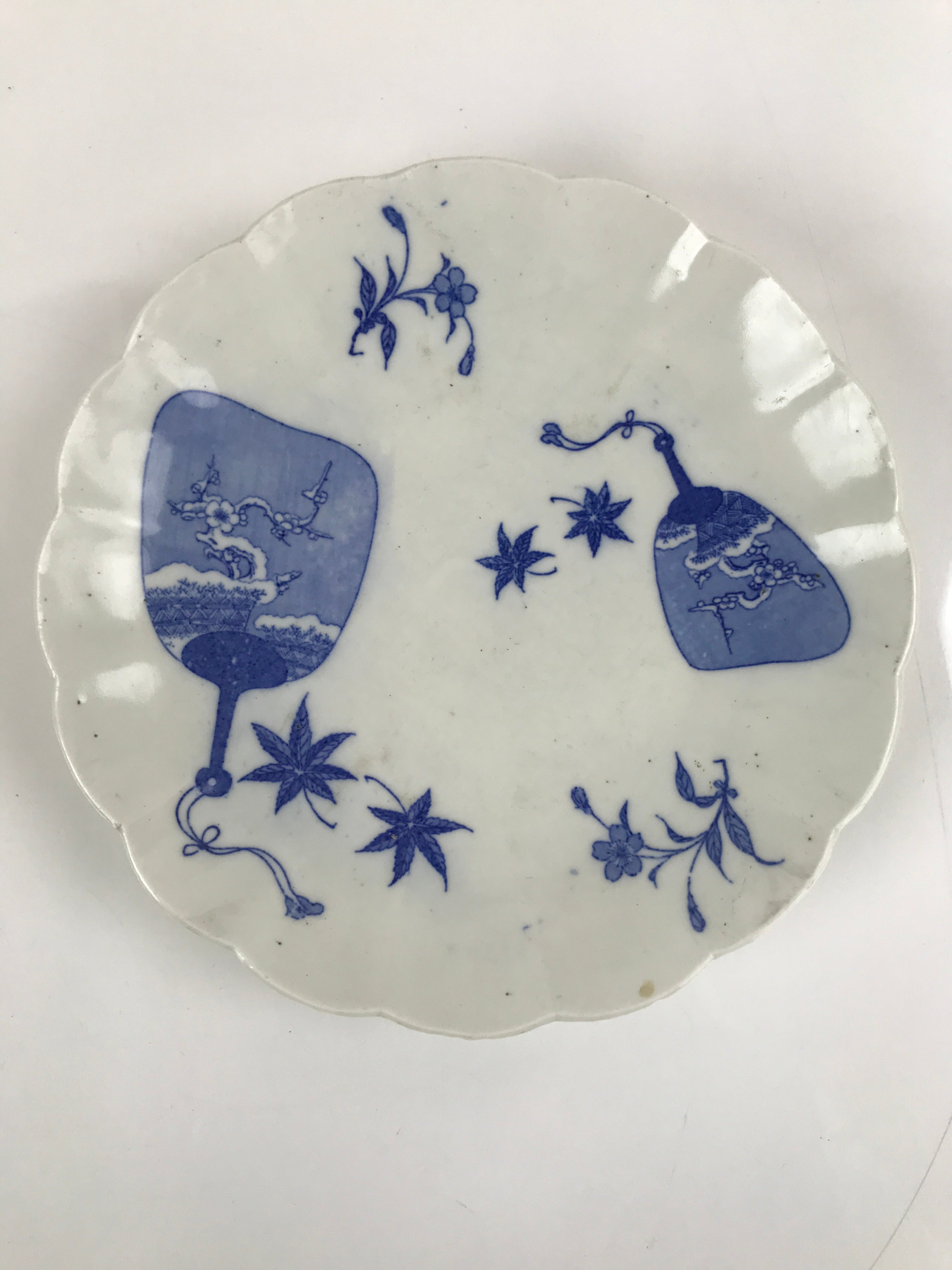 Japanese Porcelain Sometsuke Plate Vtg Blue White Uchiwa Maple Leaf Plum PY775