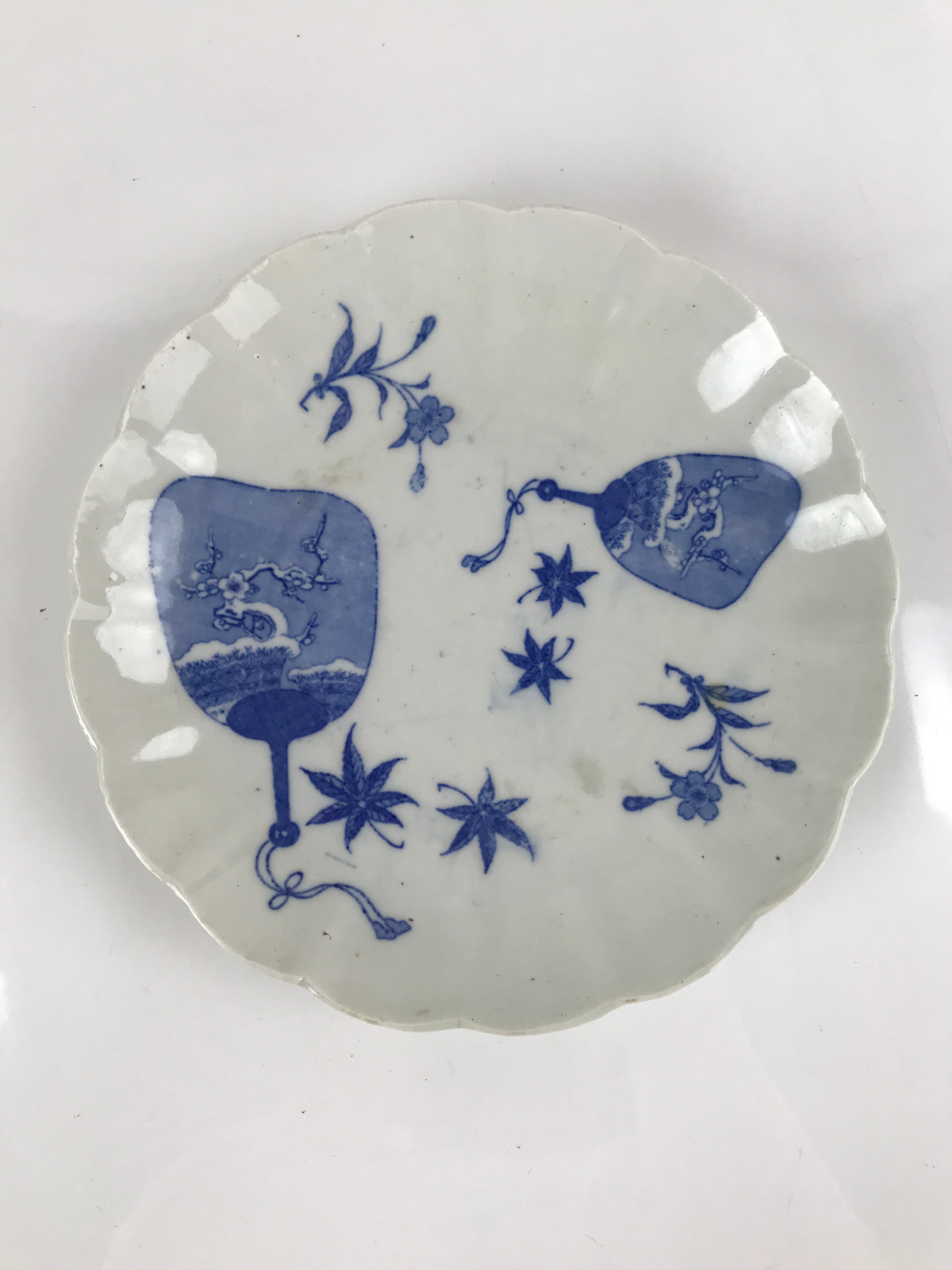 Japanese Porcelain Sometsuke Plate Vtg Blue White Uchiwa Maple Leaf Plum PY780