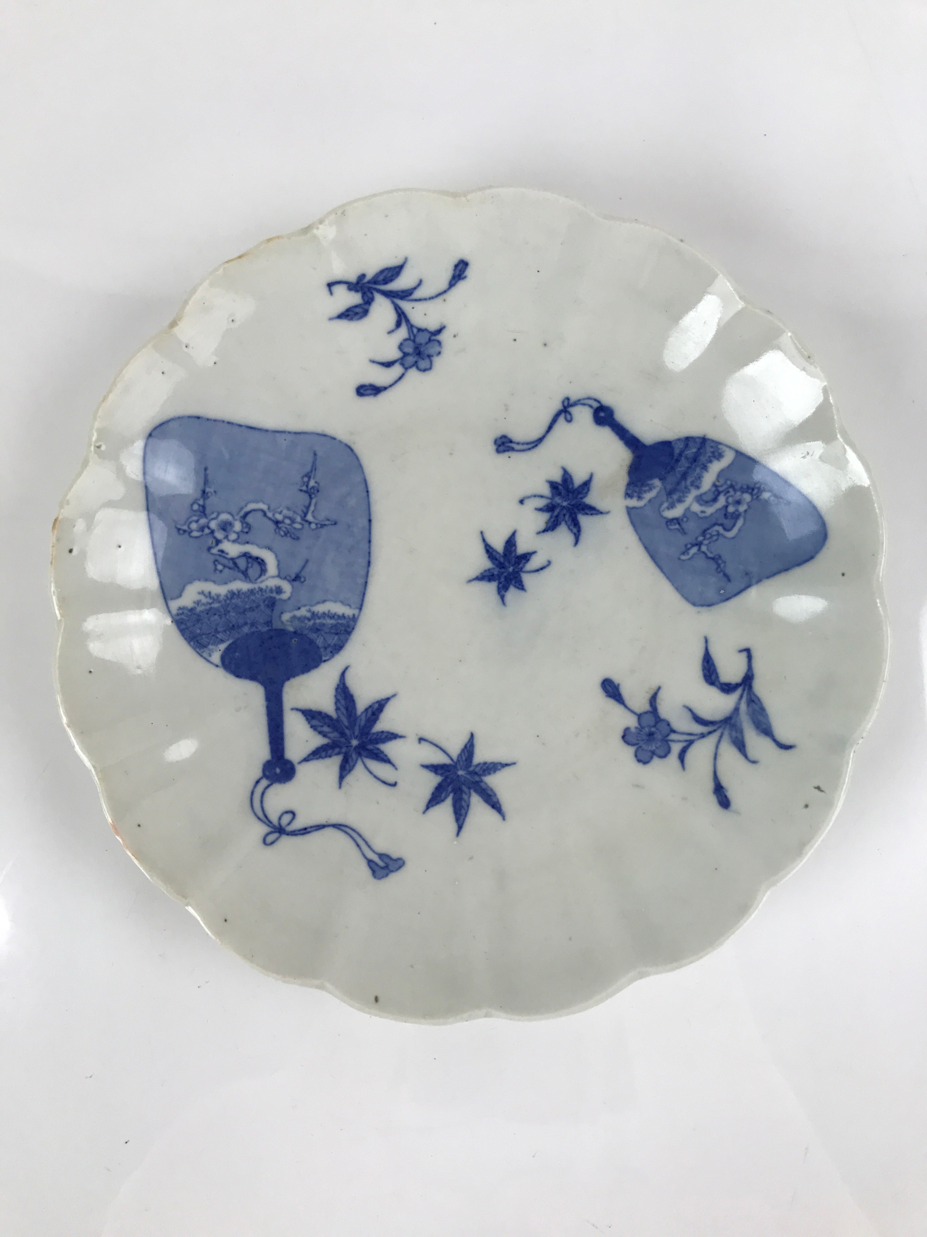 Japanese Porcelain Sometsuke Plate Vtg Blue White Uchiwa Maple Leaf Plum PY782