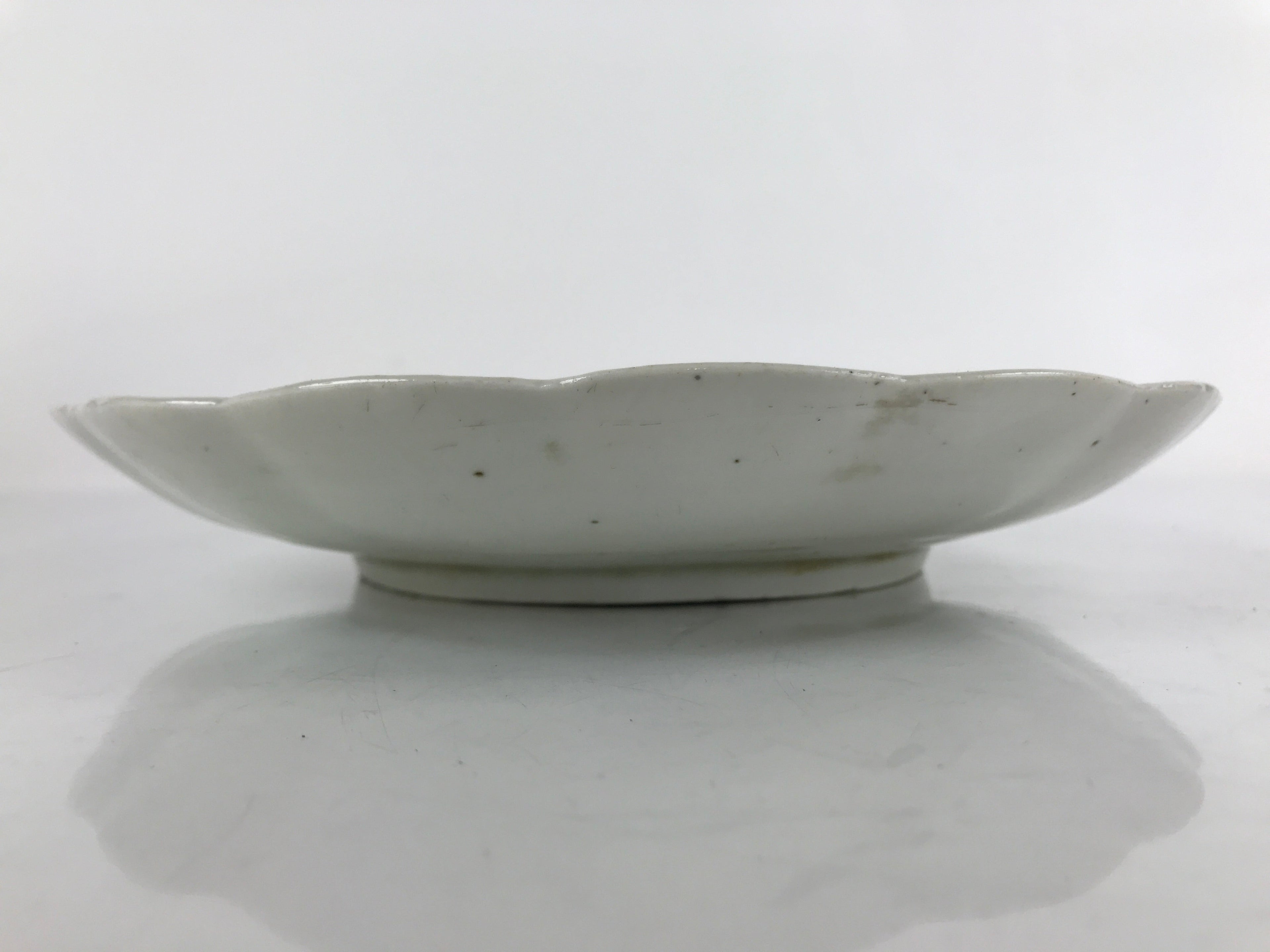 Japanese Porcelain Sometsuke Plate Vtg Blue White Uchiwa Maple Leaf Plum PY786