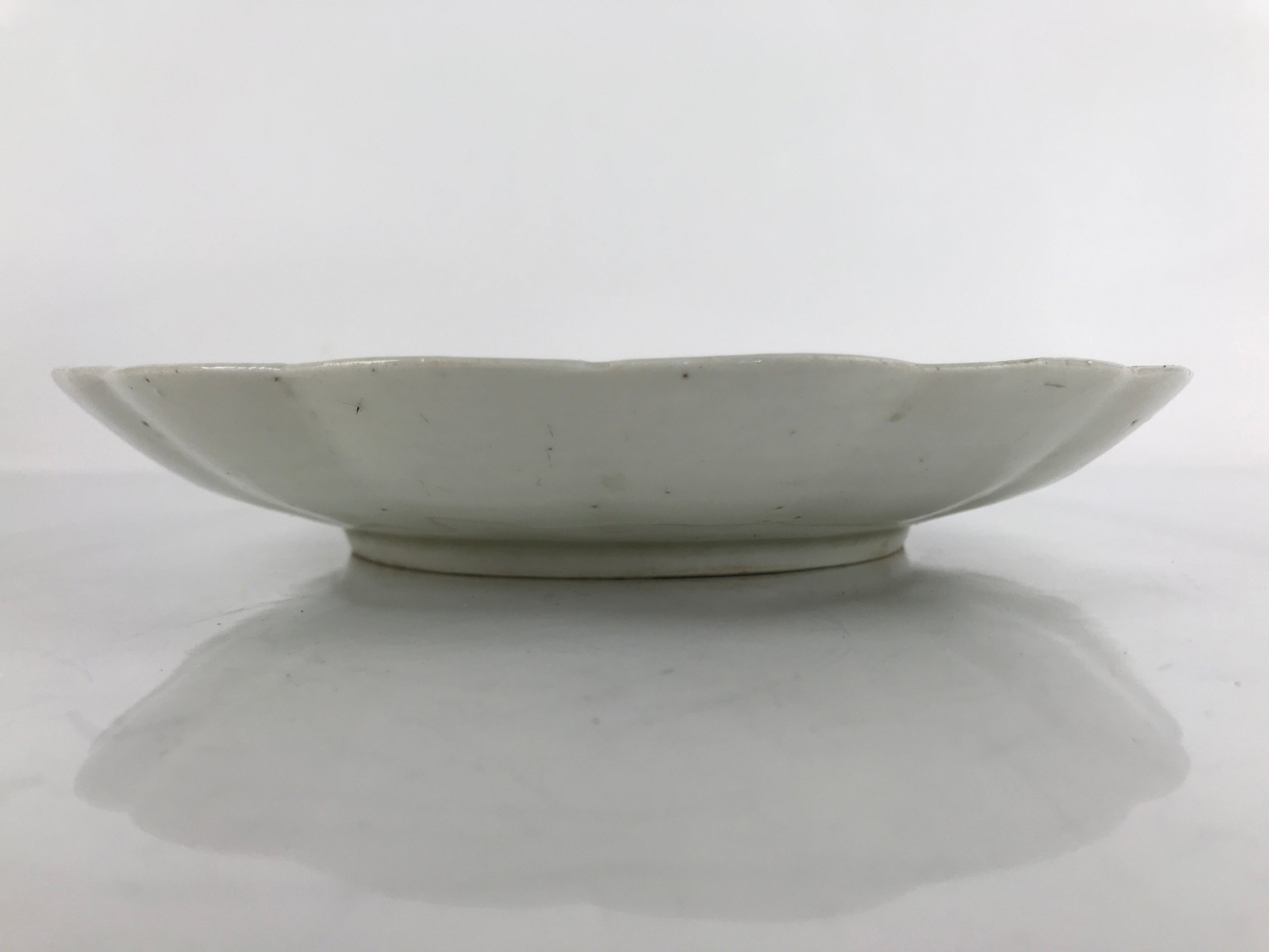 Japanese Porcelain Sometsuke Plate Vtg Blue White Uchiwa Maple Leaf Plum PY787