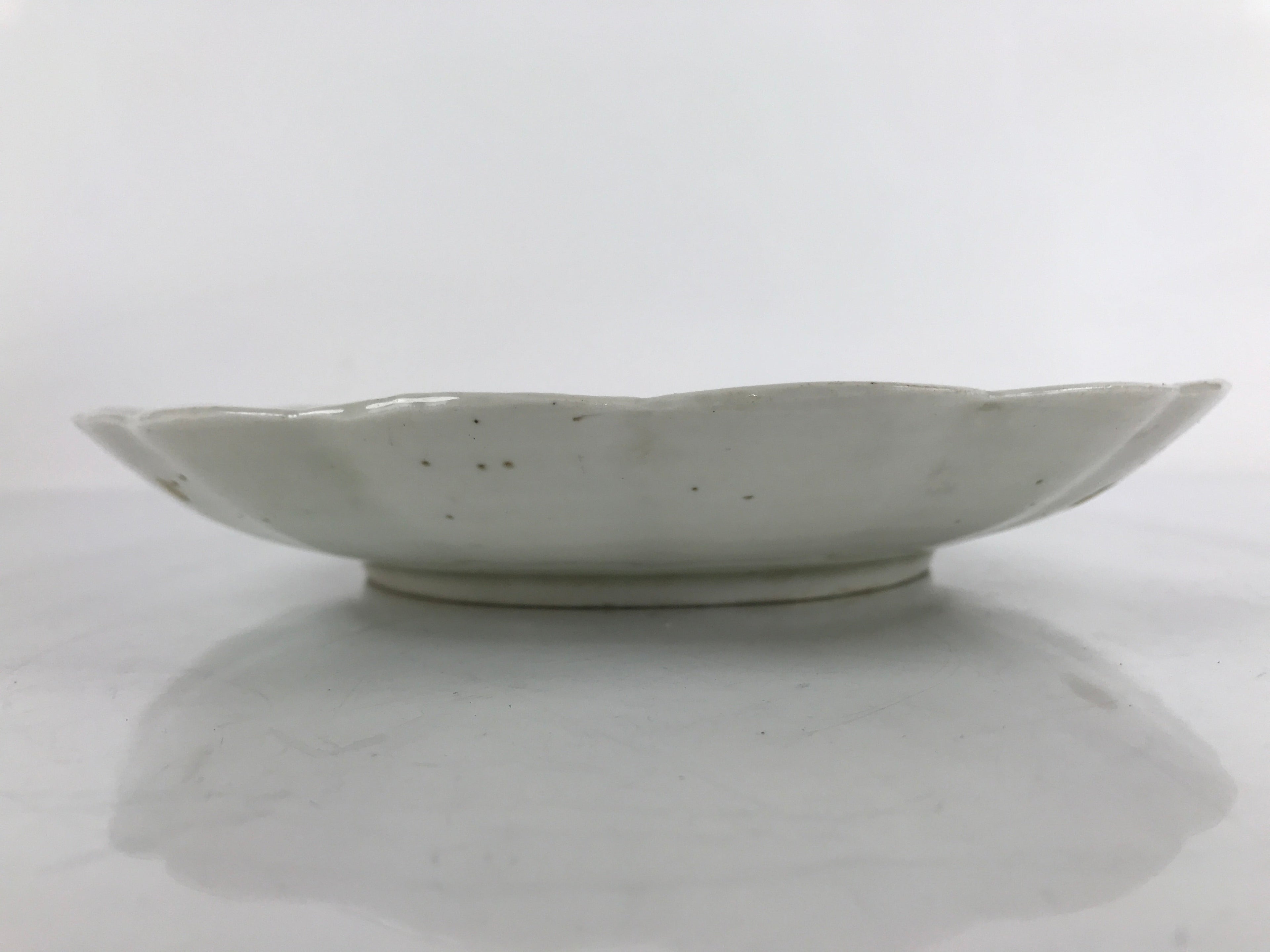 Japanese Porcelain Sometsuke Plate Vtg Blue White Uchiwa Maple Leaf Plum PY787
