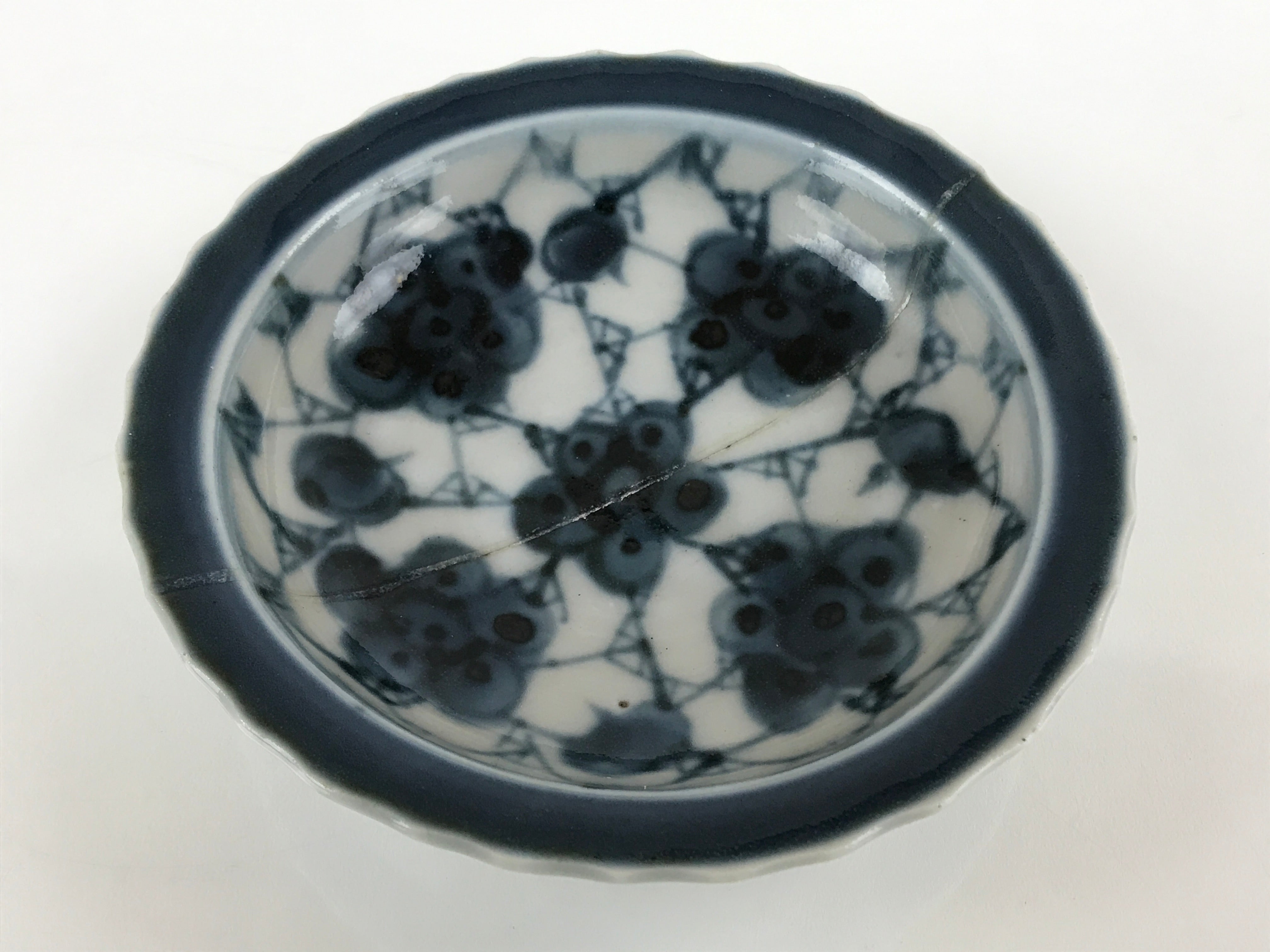 Japanese Porcelain Sometsuke Small Bowl Kobachi Vtg Side Dish Berries Blue PY737