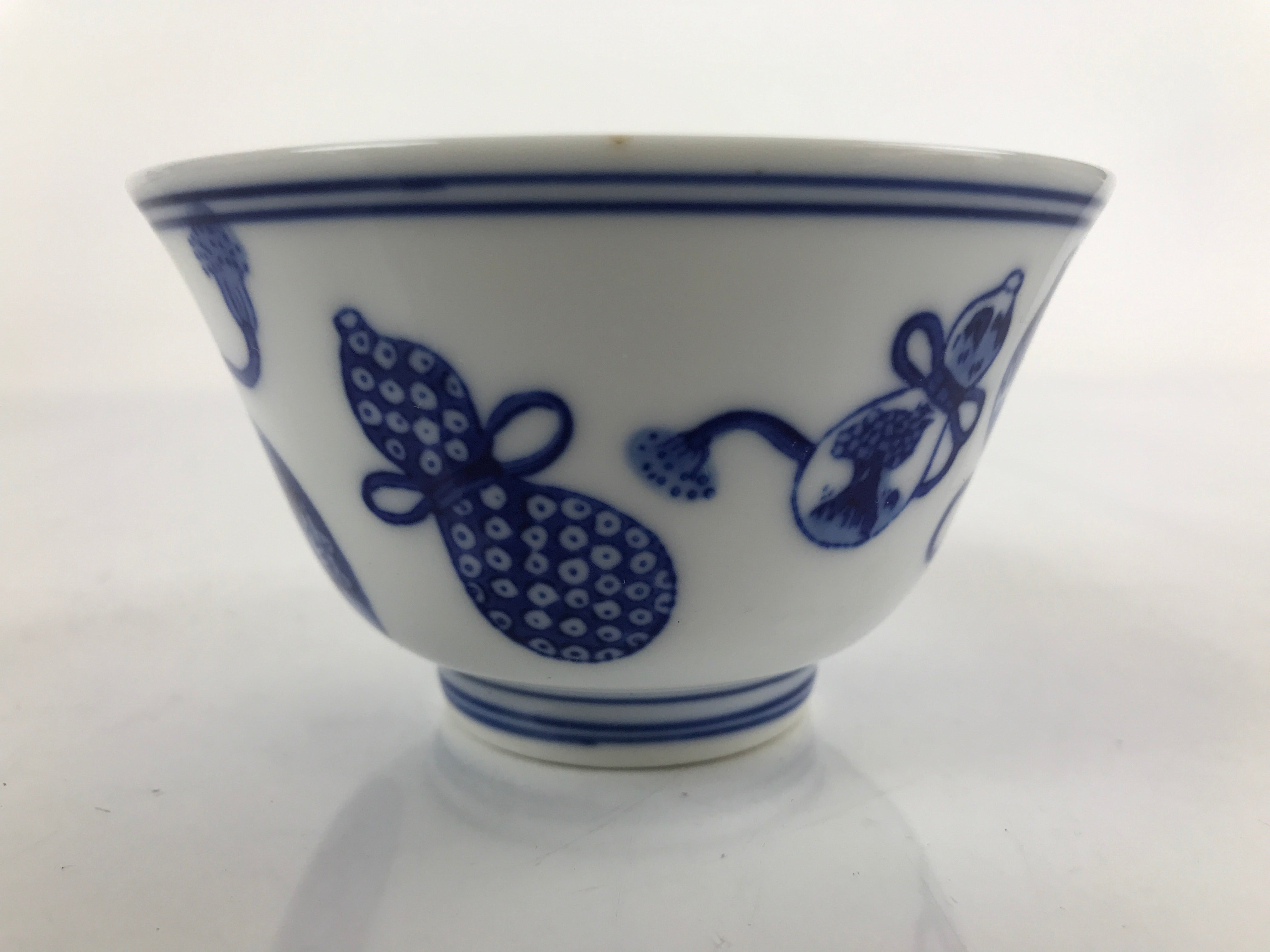 Japanese Porcelain Sometsuke Teacup Vtg Hyotan Gourd White Blue Yunomi TC434